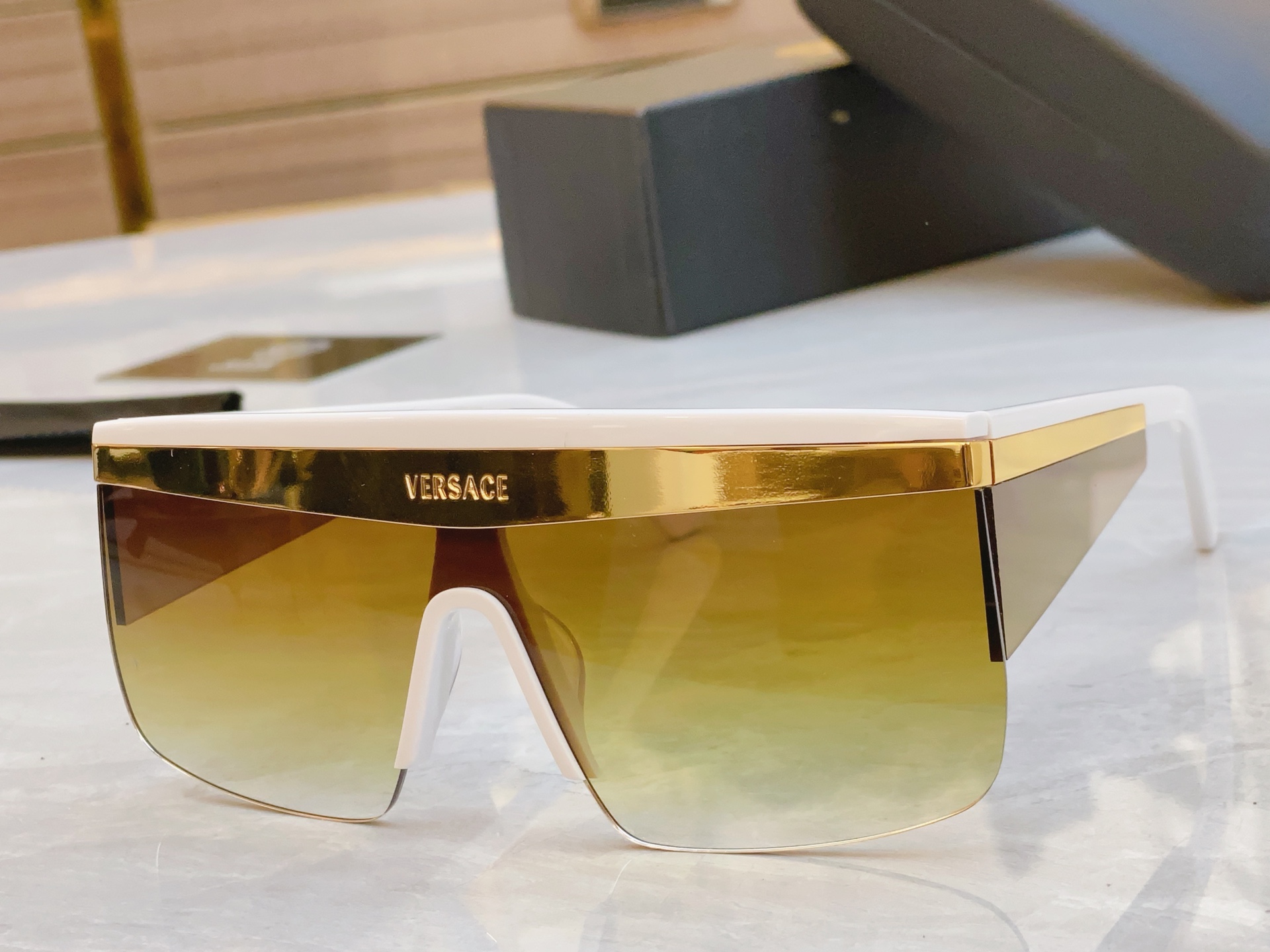 ，【VERSAC*】范思*哲新款太阳镜，MODEL：VE2254，SIZE：148口0-148