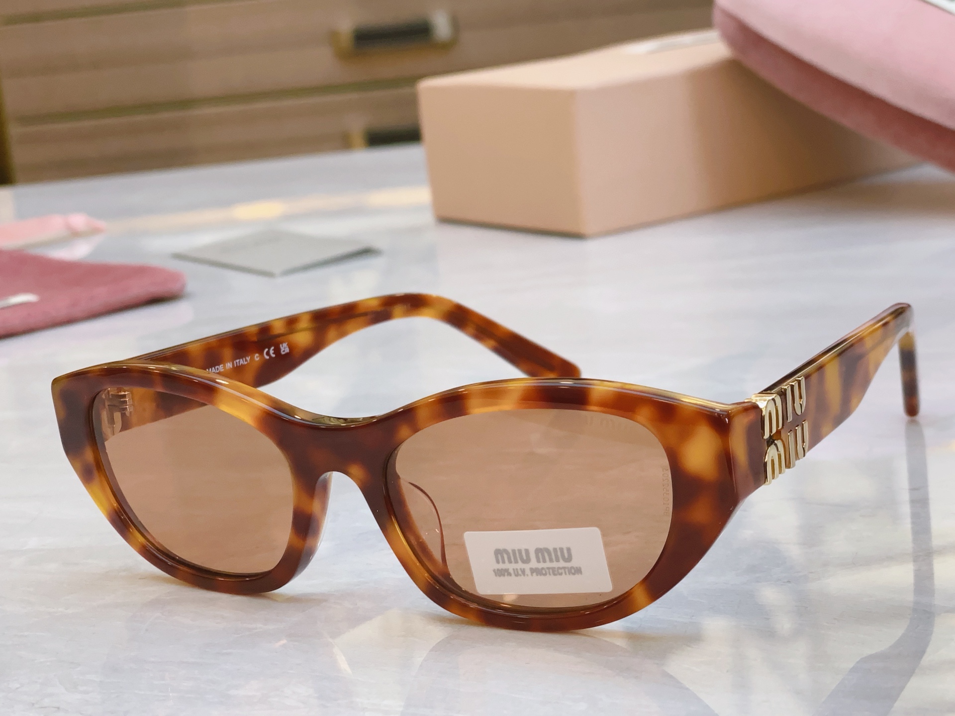 ，【MIU MI*】缪缪新款太阳镜，MODELSMU A03S，SIZE：53口19-140