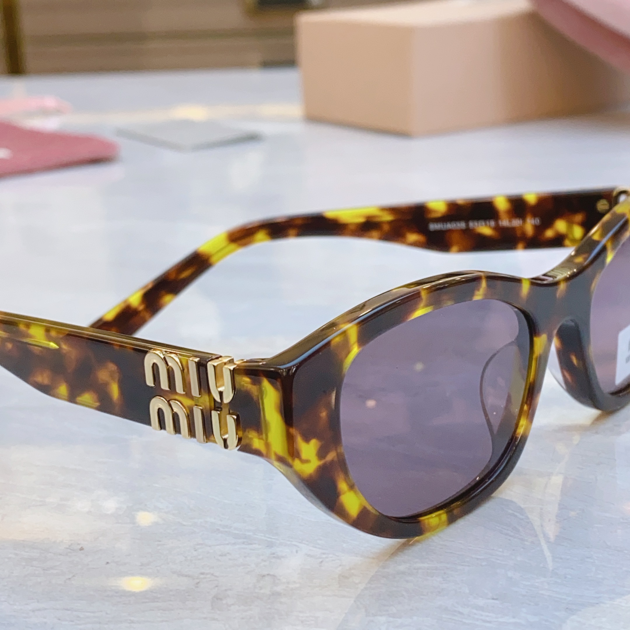 ，【MIU MI*】缪缪新款太阳镜，MODELSMU A03S，SIZE：53口19-140