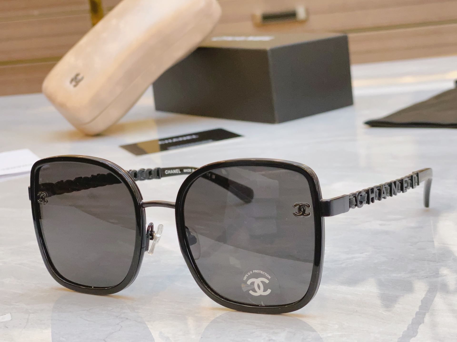，【CHANE*】香奈儿新款太阳镜🕶️🕶️，MODEL：CH5422B，SIZE：57口21-145