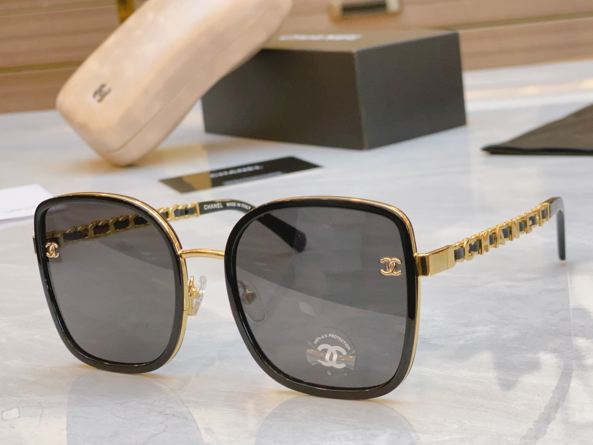 ，【CHANE*】香奈儿新款太阳镜🕶️🕶️，MODEL：CH5422B，SIZE：57口21-145