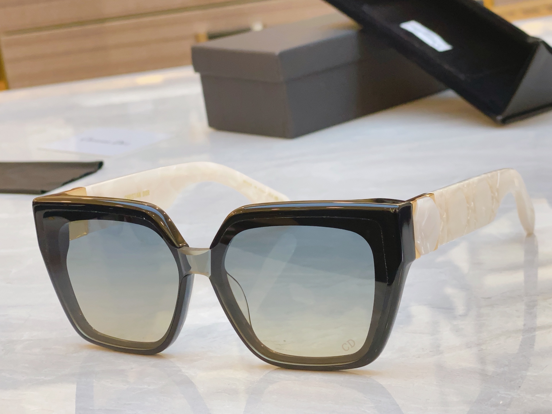 NO:252718,Glasses sunglasses,【DIO*】Di*ao new sunglasses, MODELLADY95.22 S2I, SIZE55 port 17-145, glasses, dior19860909眼镜墨镜太阳镜 ,【DIO*】迪*奥新款太阳镜, MODELLADY95.22 S2I,SIZE55口17-145,眼镜,dior,glasses