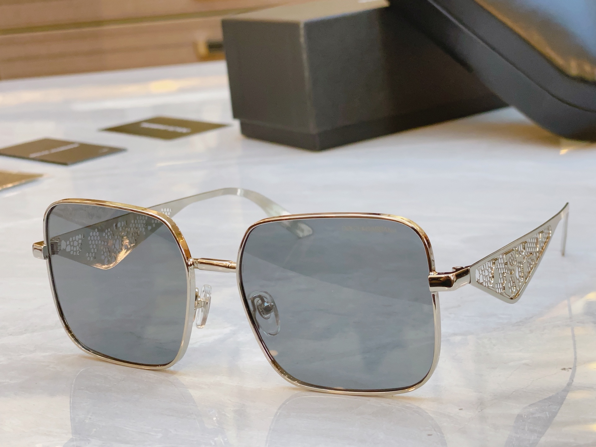 ，【DOLCE & GABBAN*】D*G新款太阳镜，MODEL：DG2310，SIZE：58口17-1
