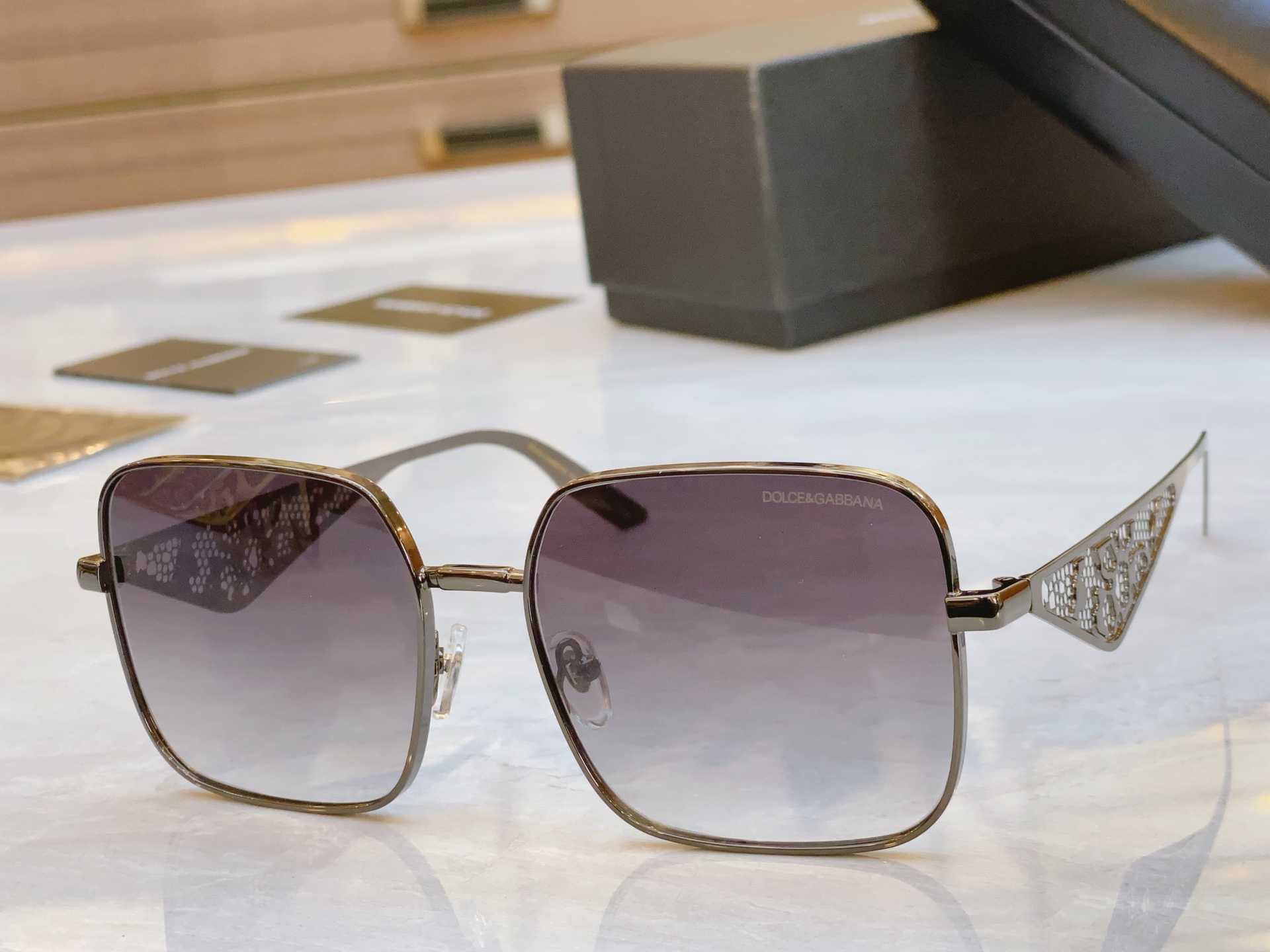 ，【DOLCE & GABBAN*】D*G新款太阳镜，MODEL：DG2310，SIZE：58口17-1