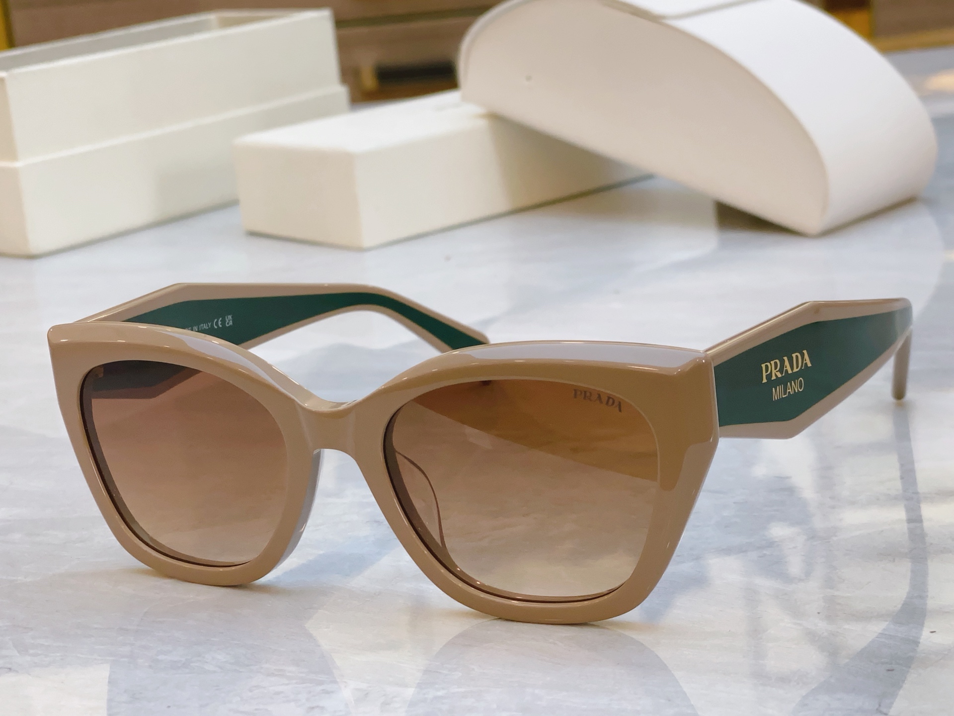 ，【PRAD*】普拉*达新款太阳镜🕶️，MODEL：PR31S，SIZE：53口21-145