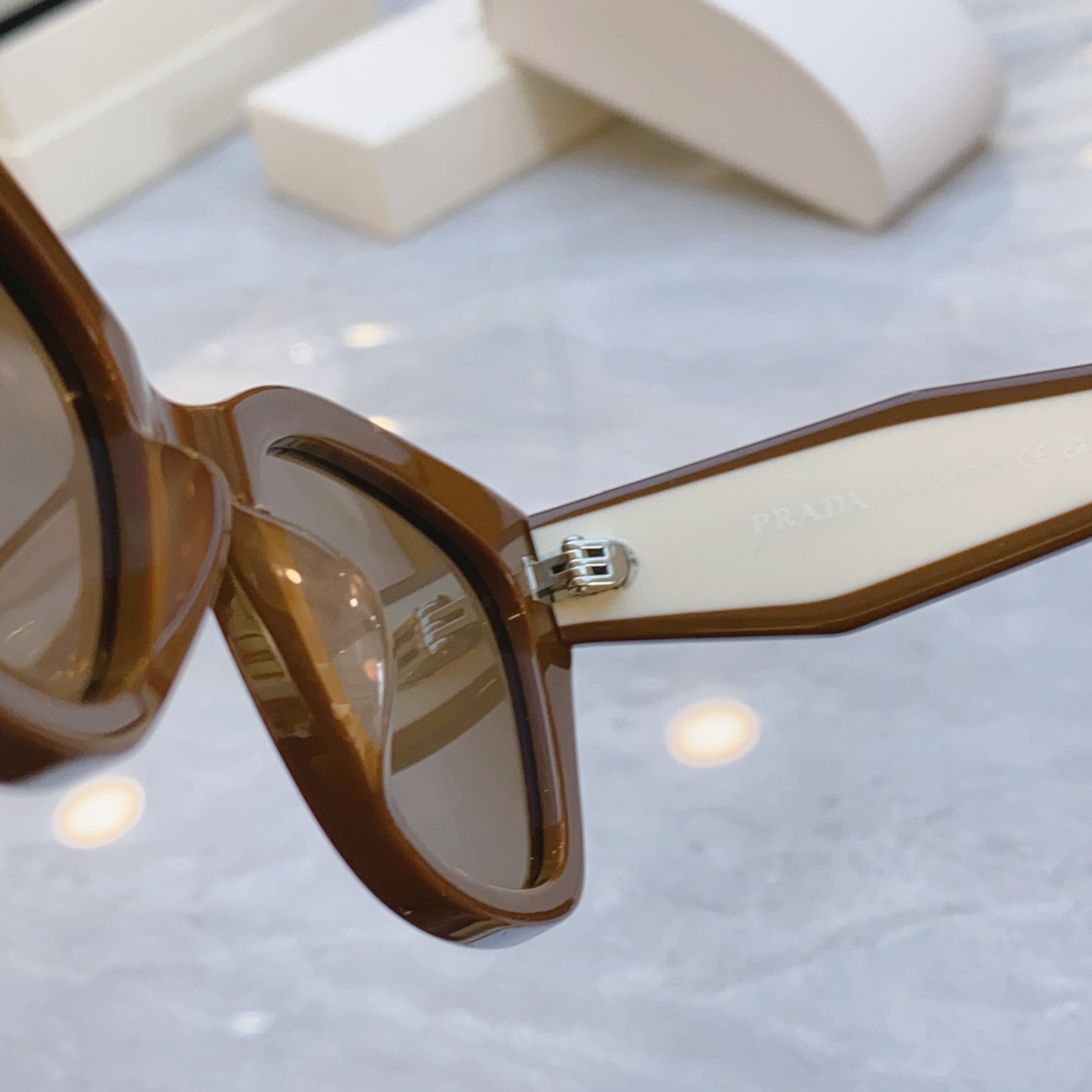 ，【PRAD*】普拉*达新款太阳镜🕶️，MODEL：PR31S，SIZE：53口21-145