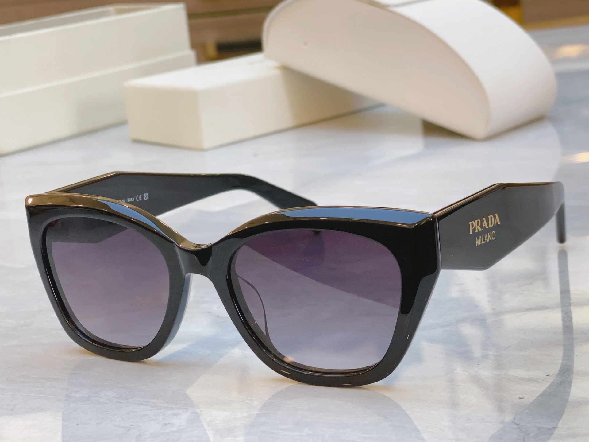 ，【PRAD*】普拉*达新款太阳镜🕶️，MODEL：PR31S，SIZE：53口21-145
