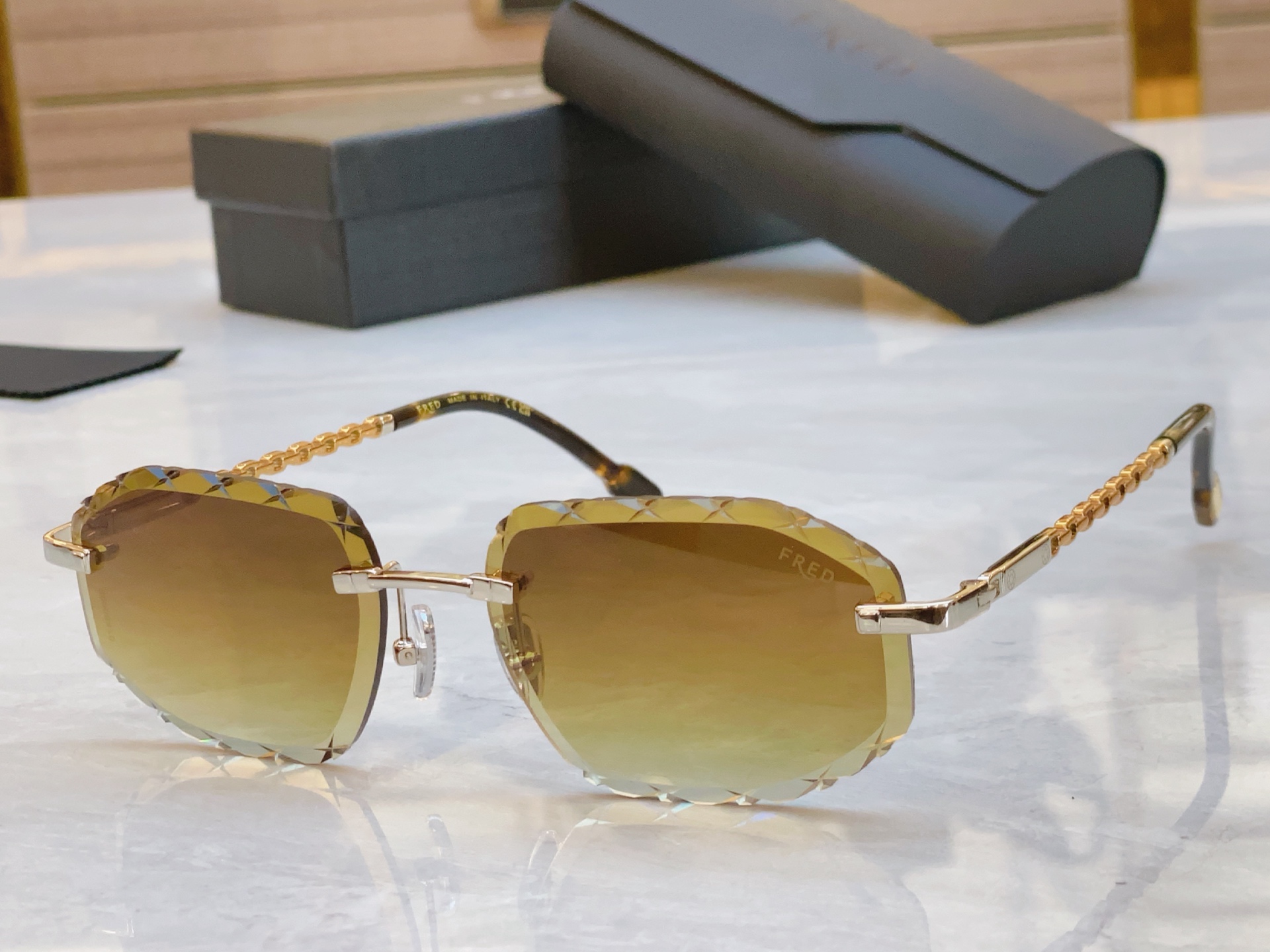 ，【FRE*】新款太阳镜，MODEL：FG50144U，SIZE：58口17-145