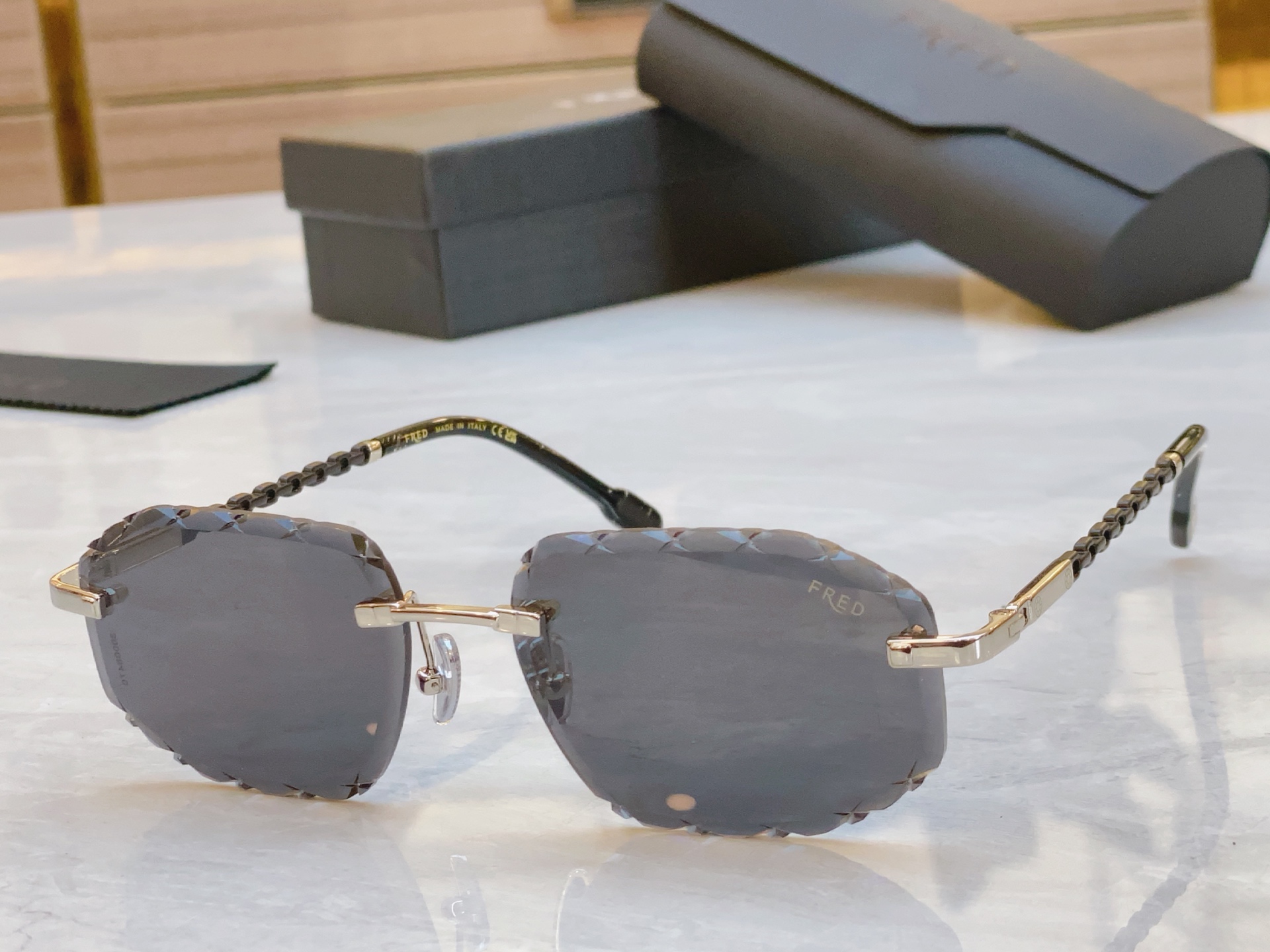 ，【FRE*】新款太阳镜，MODEL：FG50144U，SIZE：58口17-145