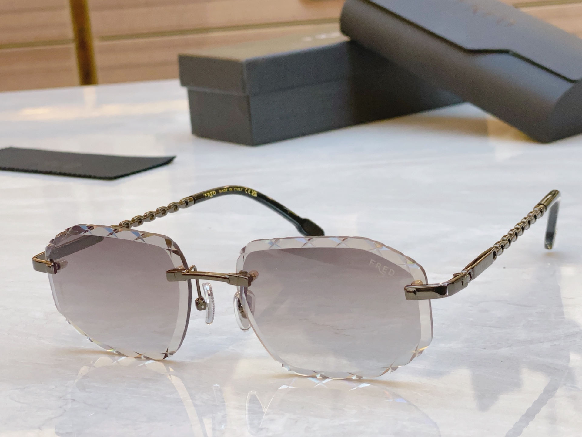 ，【FRE*】新款太阳镜，MODEL：FG50144U，SIZE：58口17-145