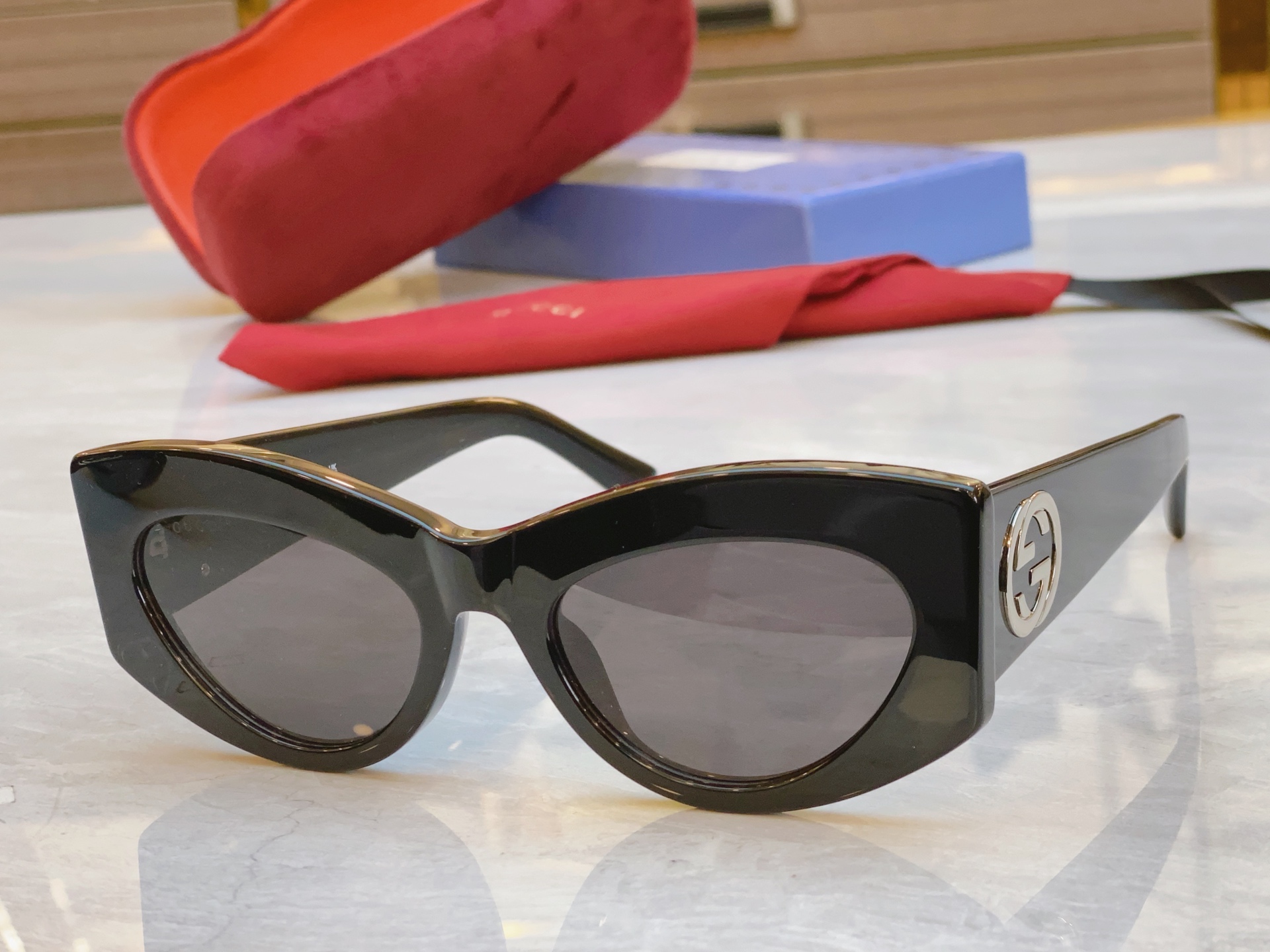 ，【GUCC*】古*驰新款太阳镜，MODEL：GG1843S，SIZE：53口20-140