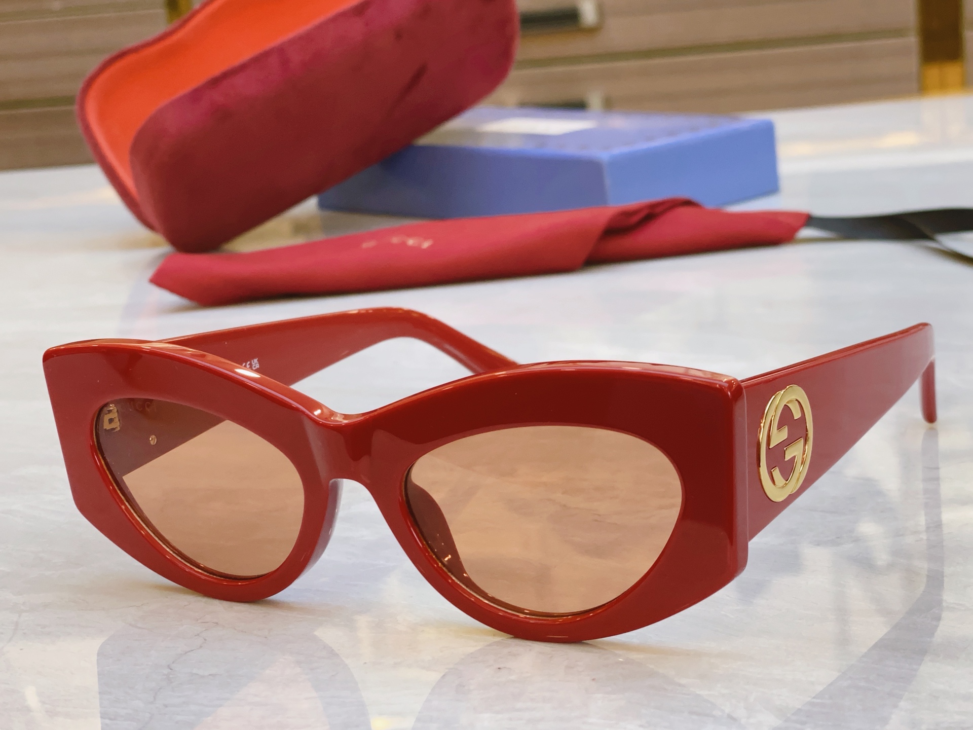 ，【GUCC*】古*驰新款太阳镜，MODEL：GG1843S，SIZE：53口20-140