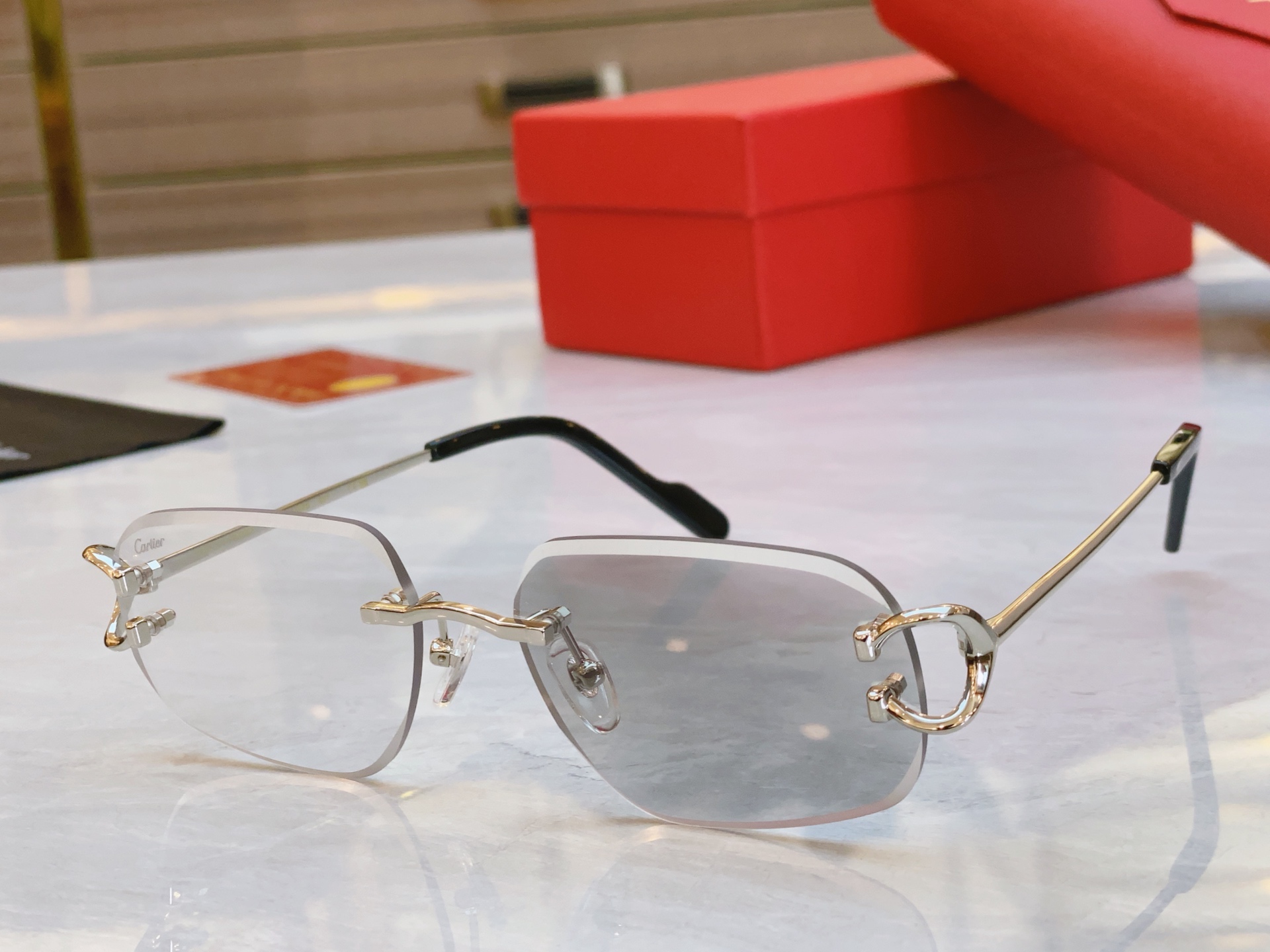 变色镜片，【CARTIE*】卡地*亚新款太阳镜，CT0598S，size 56口17-142