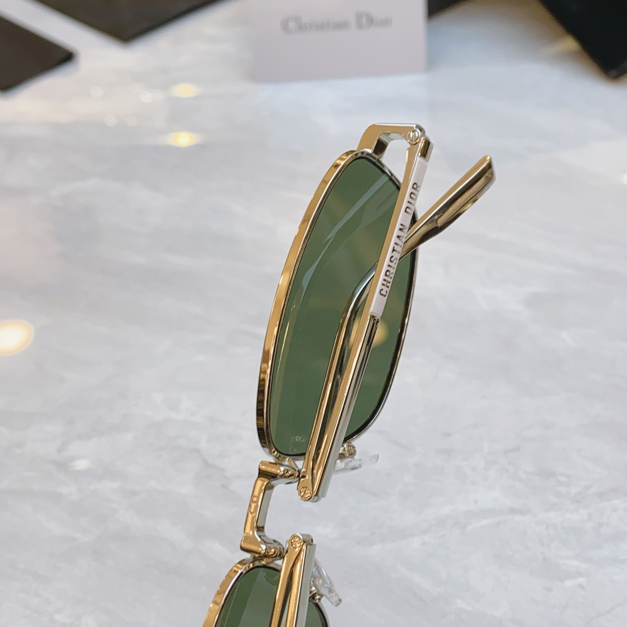 ，【DIO* 】迪*奥新款折叠太阳镜，
MODEL：DIOR90A1U，SIZE：58口18-145