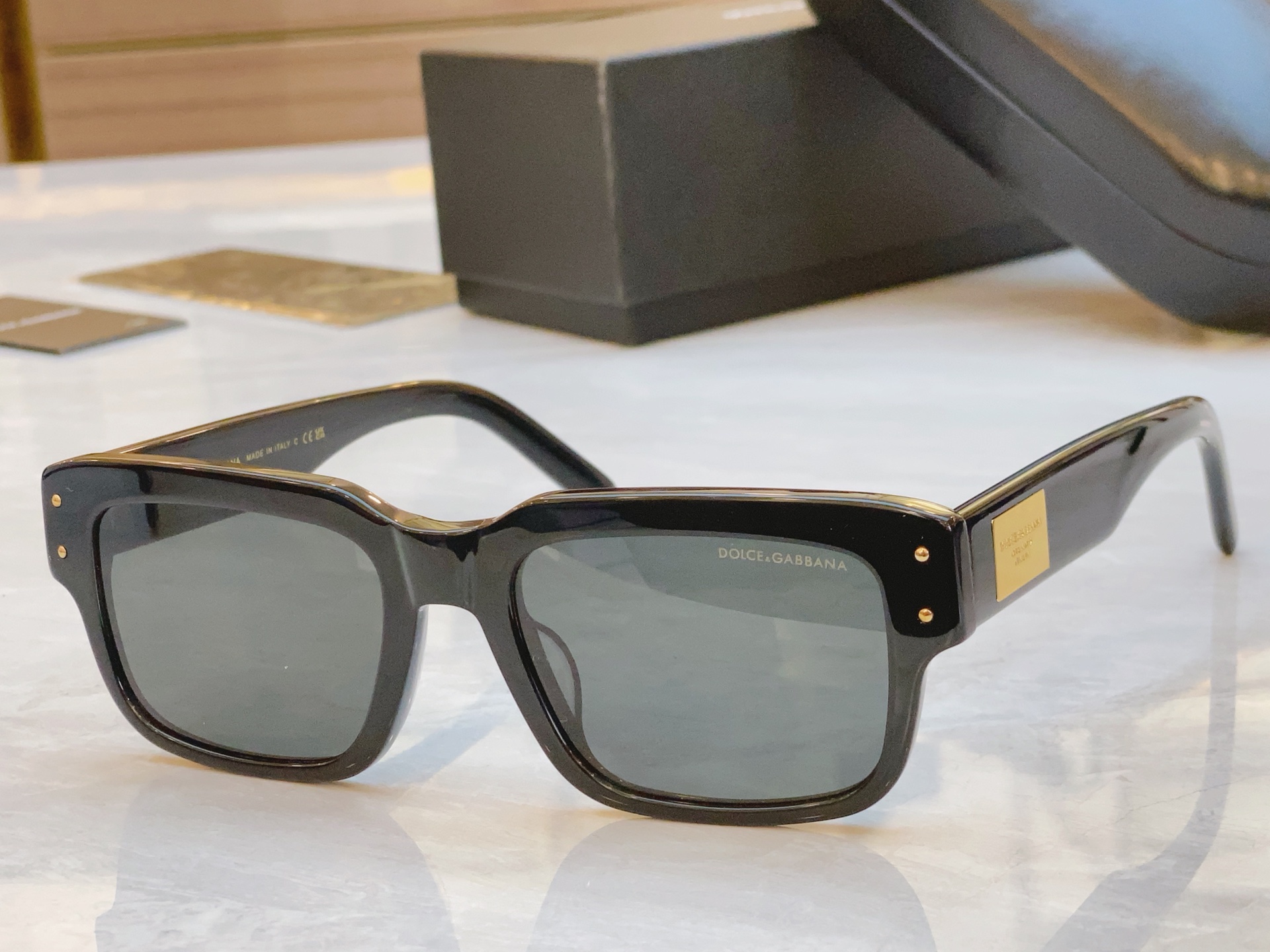 ，【DOLCE & GABBAN*】D*G新款太阳镜，MODEL：DG6682，SIZE：54口20-1
