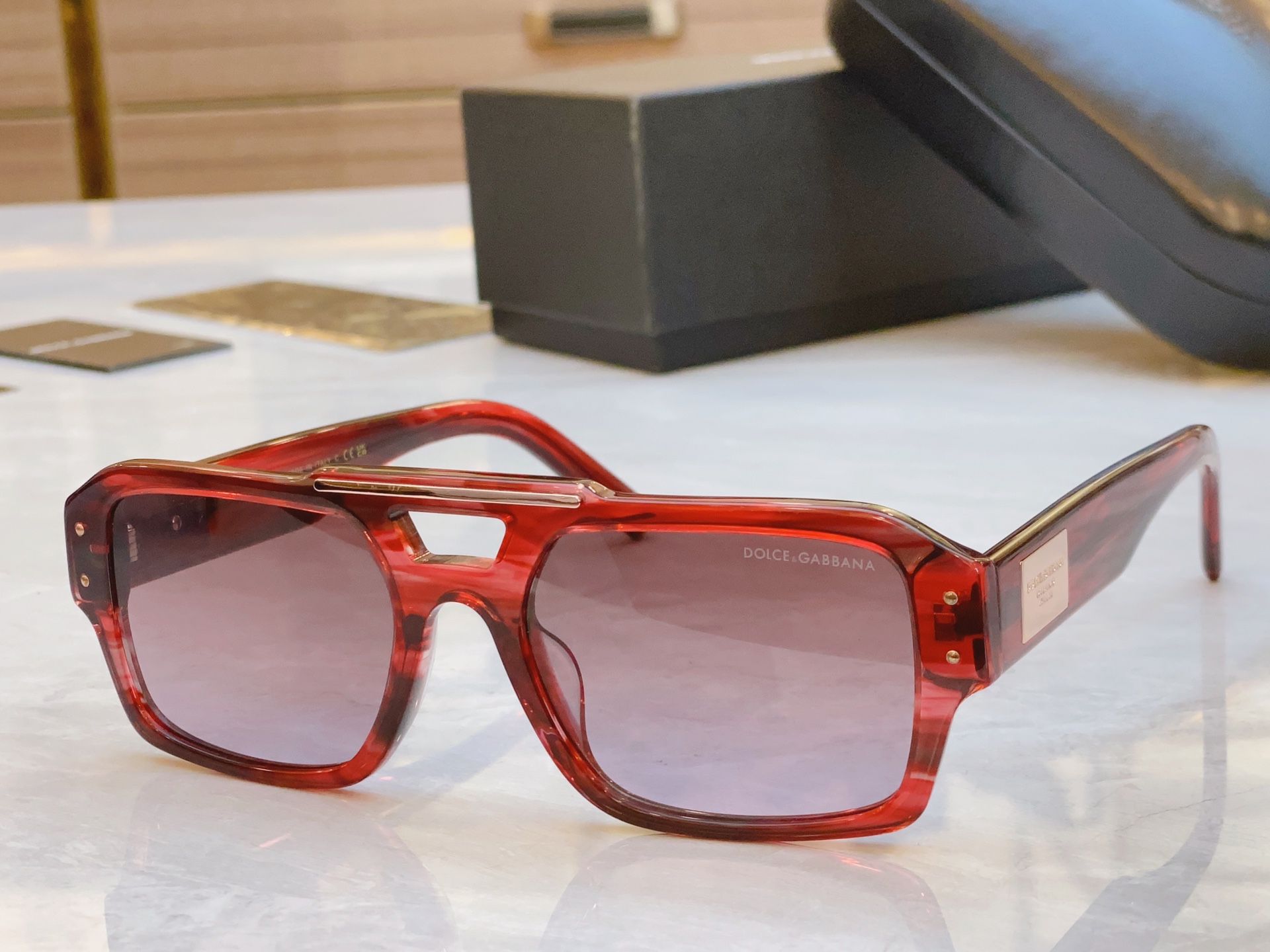 ，【DOLCE & GABBAN*】D*G新款太阳镜，MODEL：DG6683，SIZE：55口20-1
