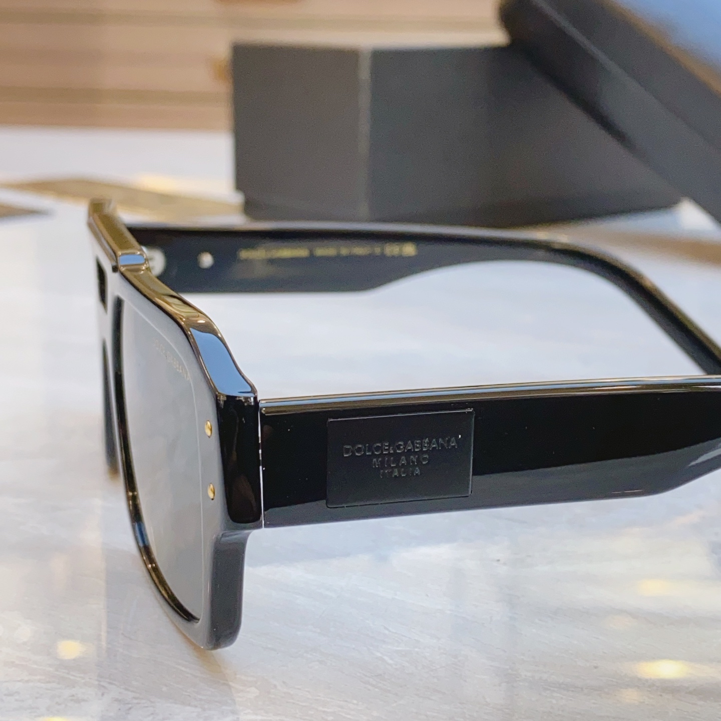 ，【DOLCE & GABBAN*】D*G新款太阳镜，MODEL：DG6683，SIZE：55口20-1