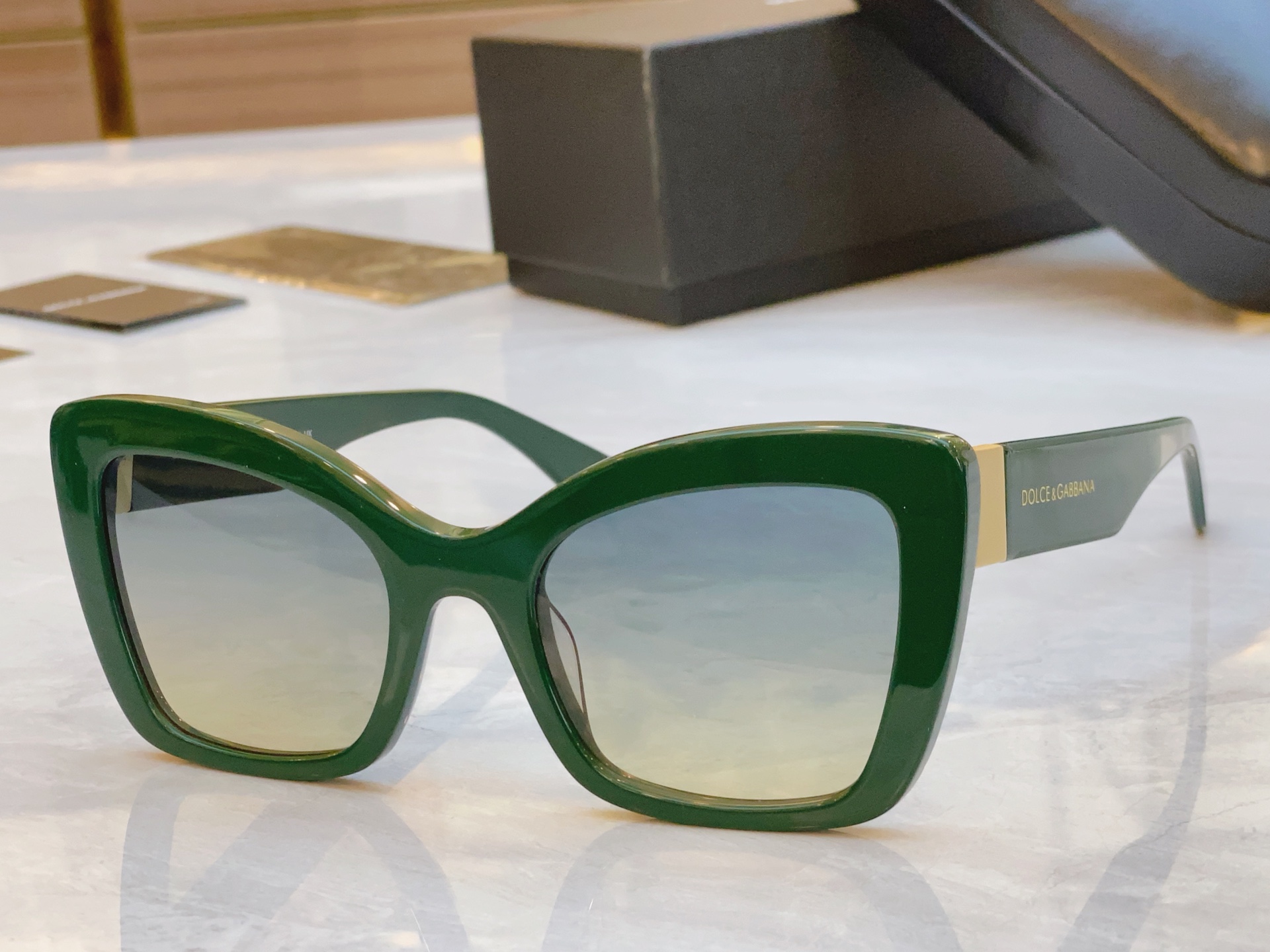 ，【DOLCE & GABBAN*】D*G新款太阳镜，MODEL：DG6170，SIZE：53口23-1