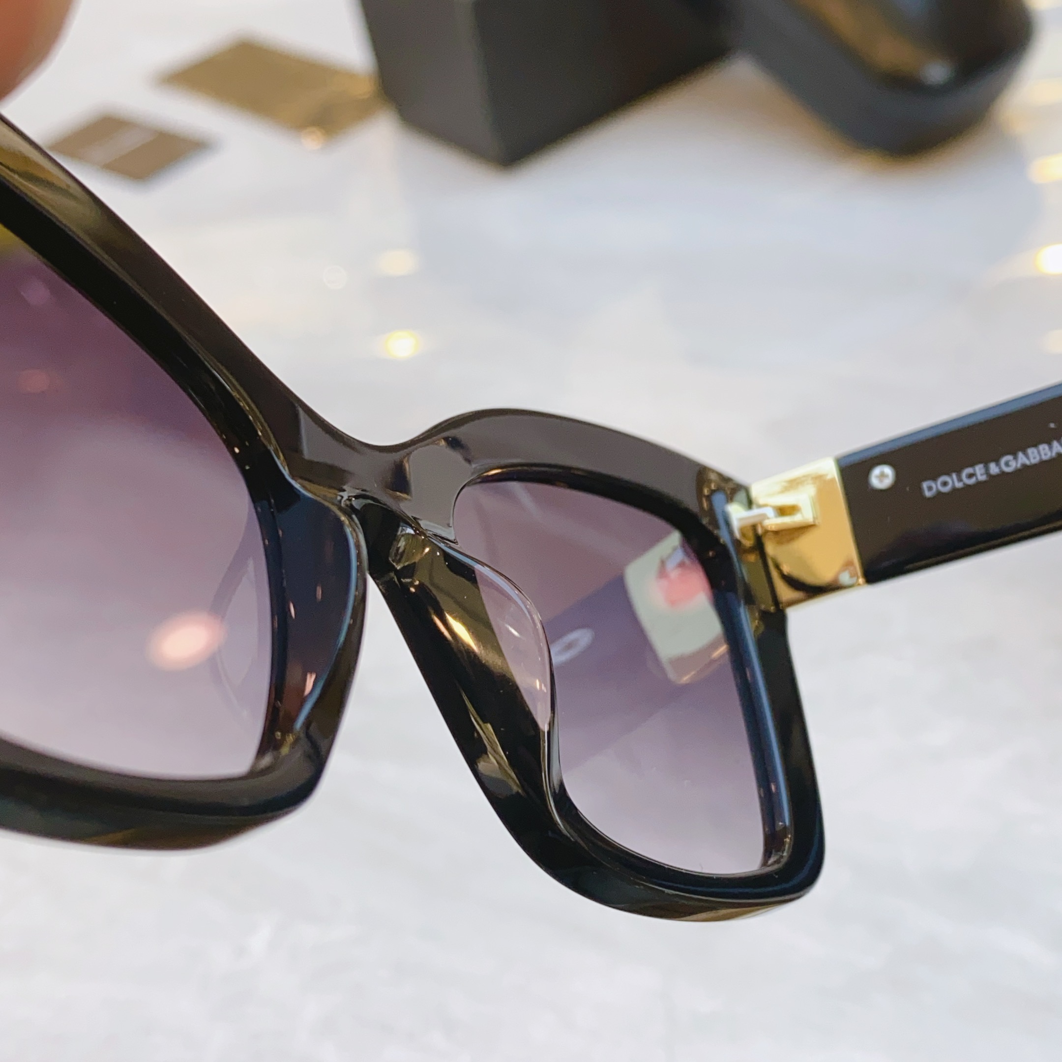 ，【DOLCE & GABBAN*】D*G新款太阳镜，MODEL：DG6170，SIZE：53口23-1