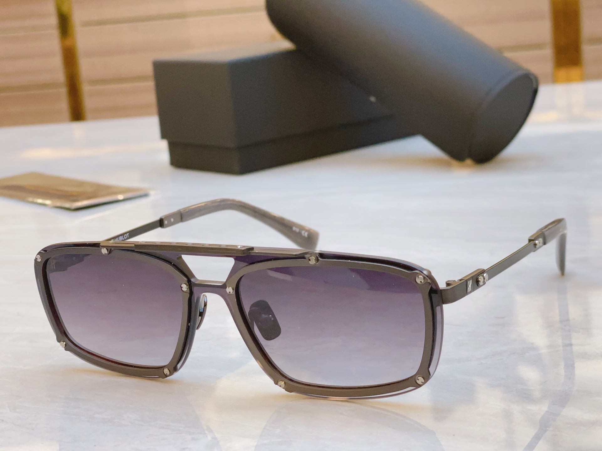 ，【HUBLO*】新款太阳镜。MODELH040.021.009，SIZE：139口00-145