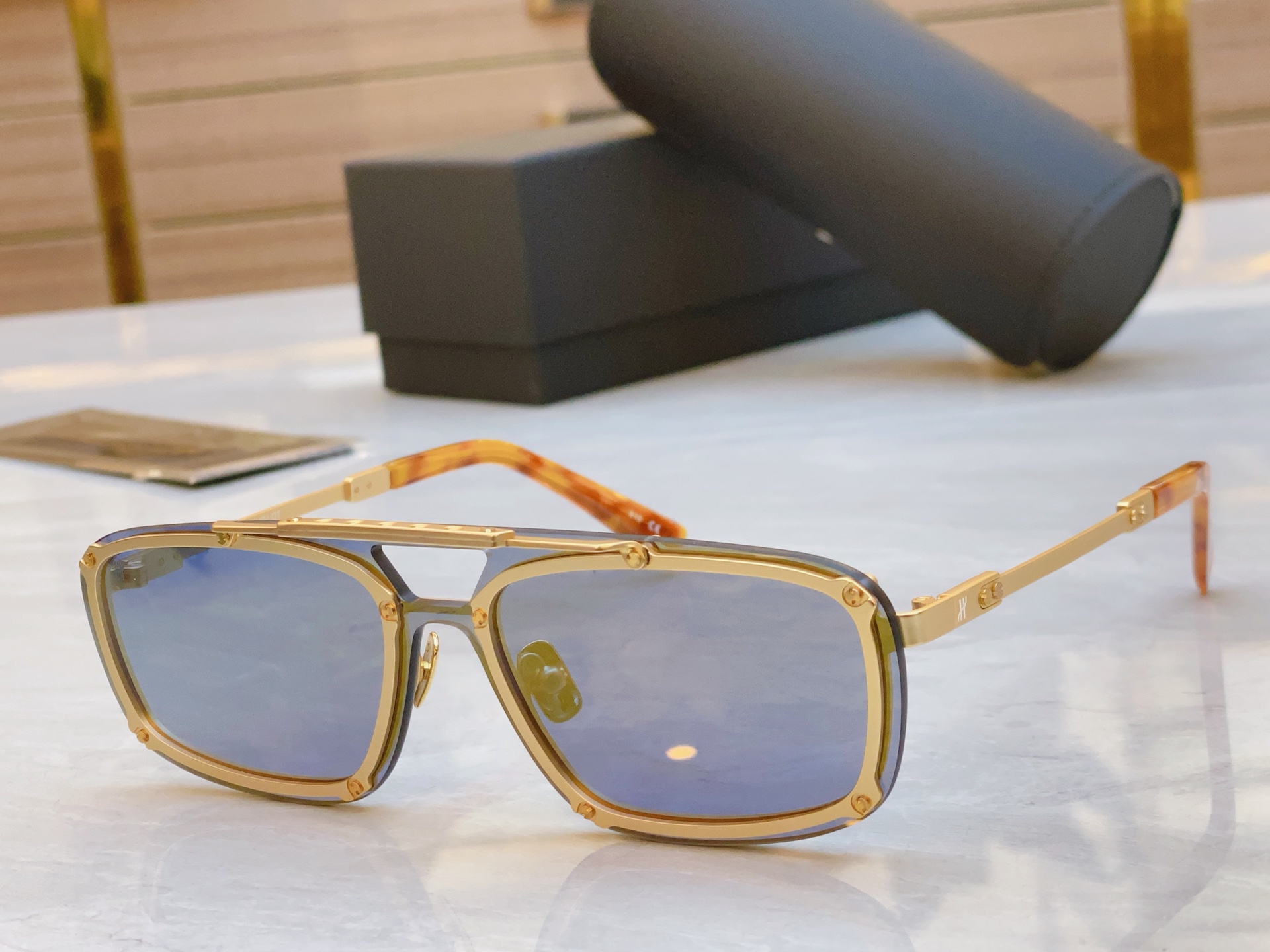 ，【HUBLO*】新款太阳镜。MODELH040.021.009，SIZE：139口00-145