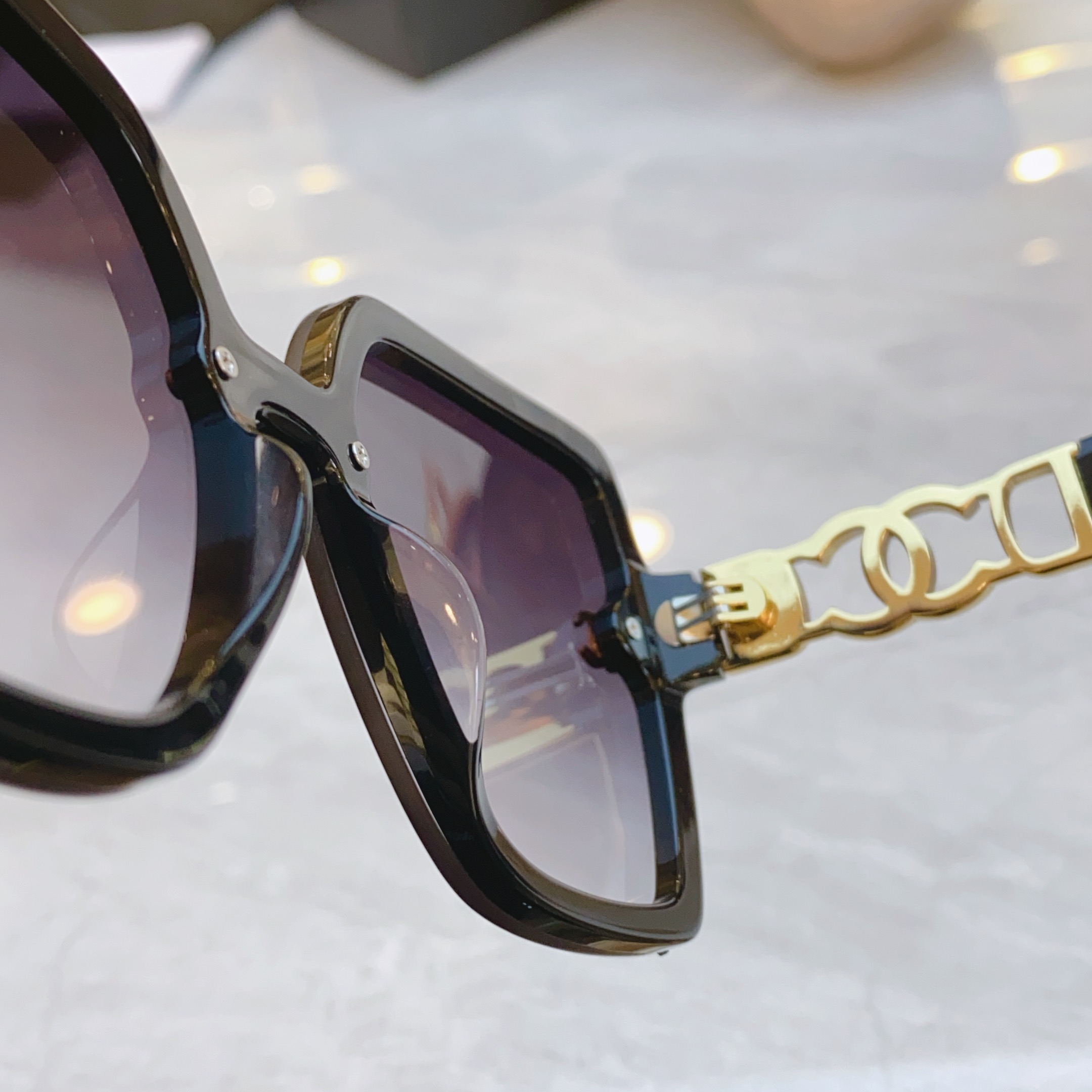 ，【CHANE*】香奈儿新款太阳镜🕶️🕶️，MODEL：CH0835，SIZE：56口13-145