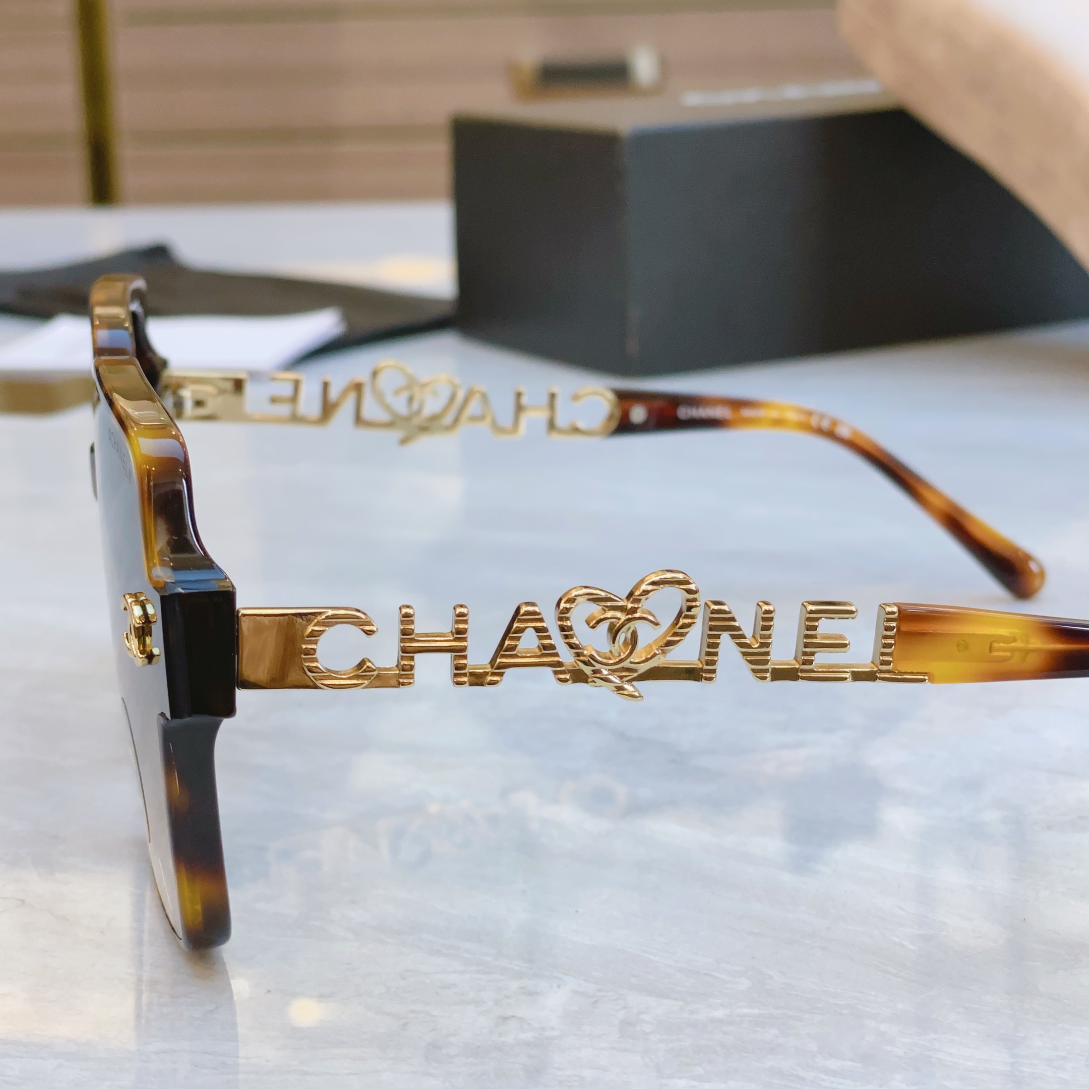 ，【CHANE*】香奈儿新款太阳镜🕶️🕶️，MODEL：CH74578，SIZE：54口18-145