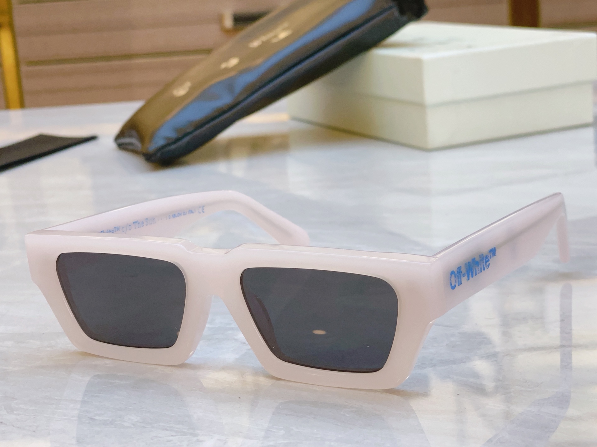 NO:254210,,【OFF WHIT*】New sunglasses, MODEL:OER1002, SIZE: 55-odd 18-145 glasses, sunglasses, glasses, off white19860909,【OFF WHIT*】新款太阳镜,MODEL:OER1002,SIZE: 55口18-145眼镜墨镜太阳镜,眼镜,off white,glasses