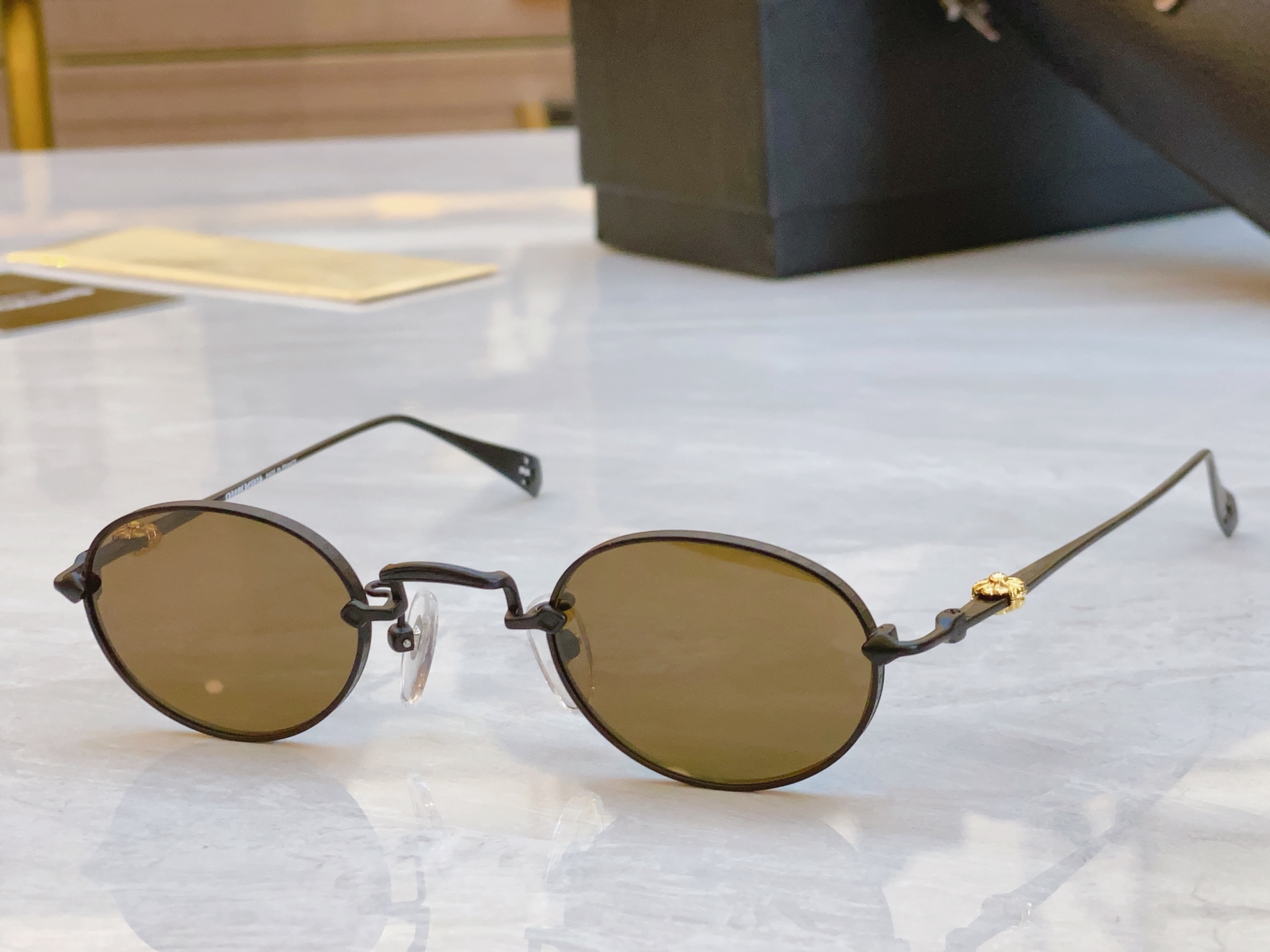 ，【CHROME HEART*】克罗*心新款太阳镜，MODEL：8911，SIZE：42口28-145