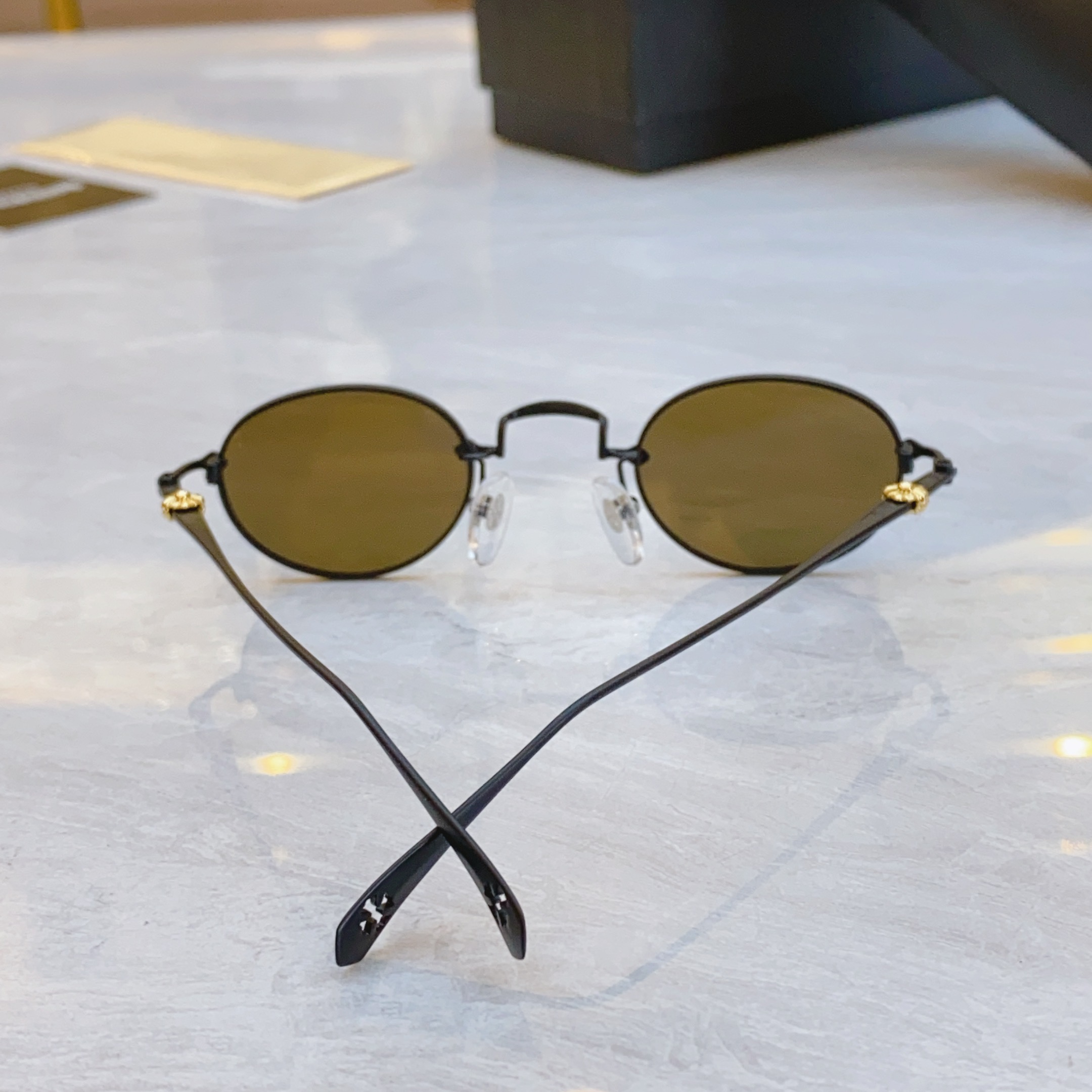，【CHROME HEART*】克罗*心新款太阳镜，MODEL：8911，SIZE：42口28-145