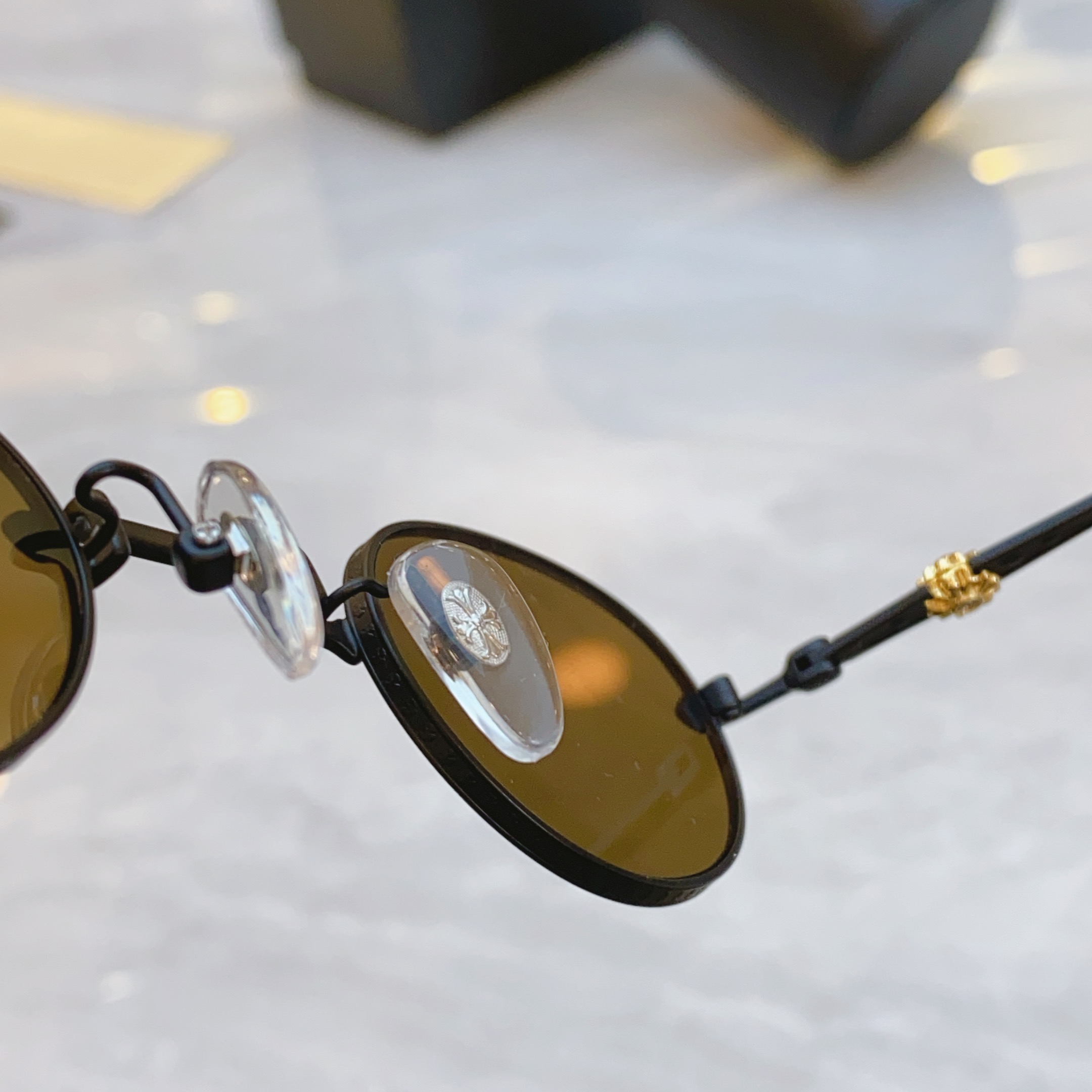 ，【CHROME HEART*】克罗*心新款太阳镜，MODEL：8911，SIZE：42口28-145