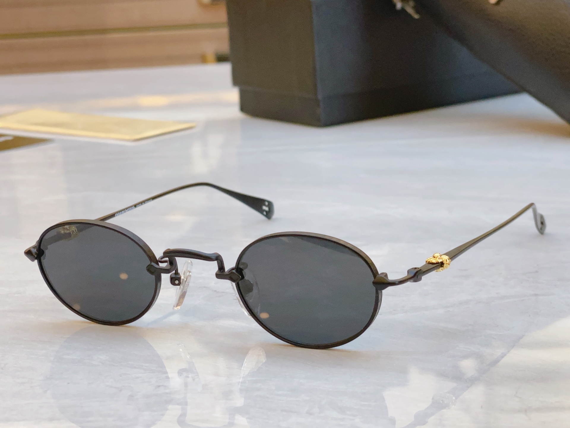 ，【CHROME HEART*】克罗*心新款太阳镜，MODEL：8911，SIZE：42口28-145