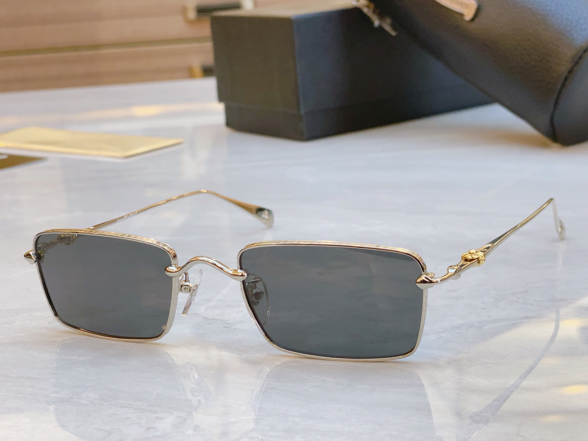 ，【CHROME HEART*】克罗*心新款太阳镜，MODEL：9820，SIZE：53口21-145