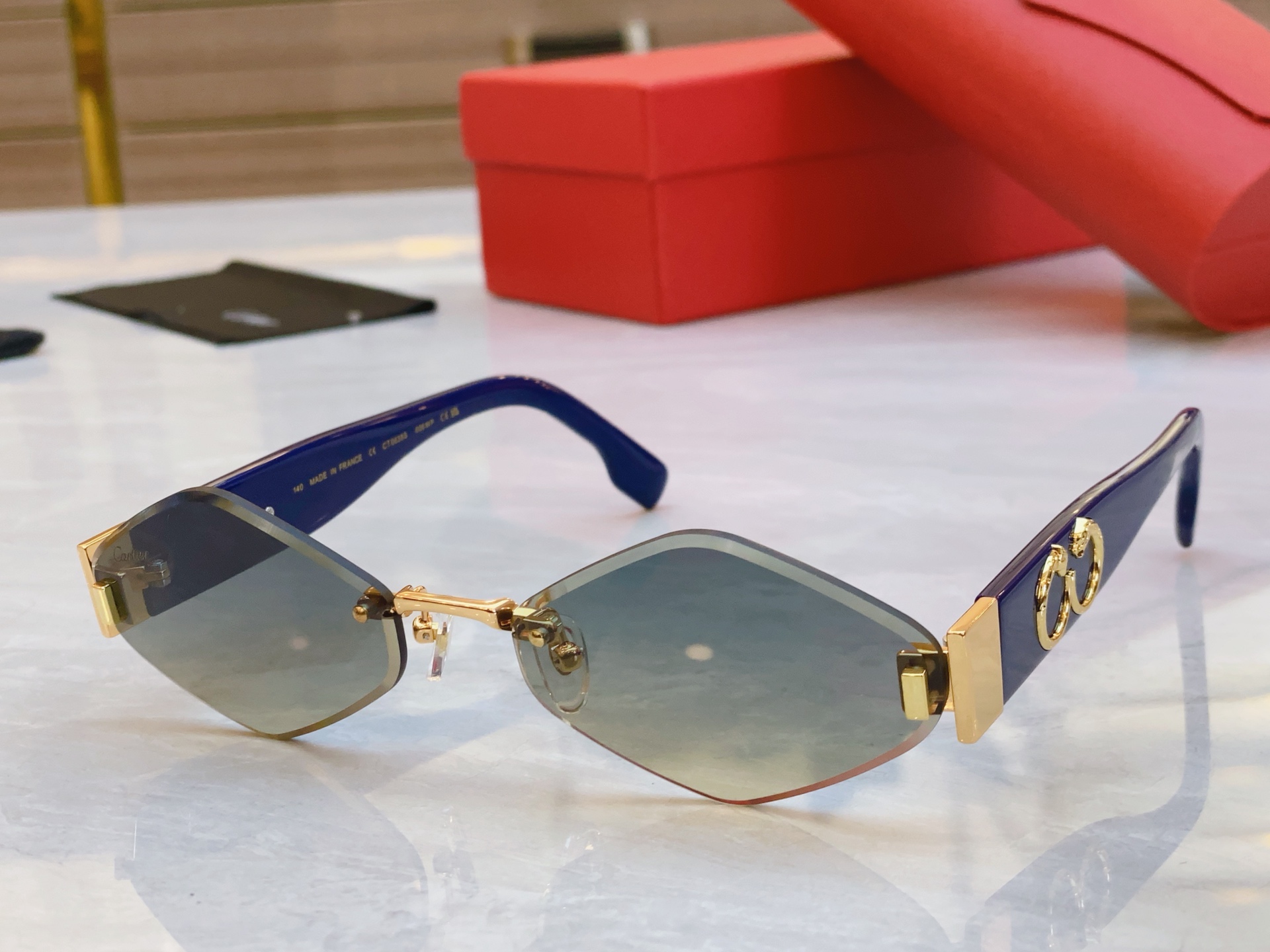 ，【CARTIE*】卡地*亚新款太阳镜，CT00638S，size 55口19-140