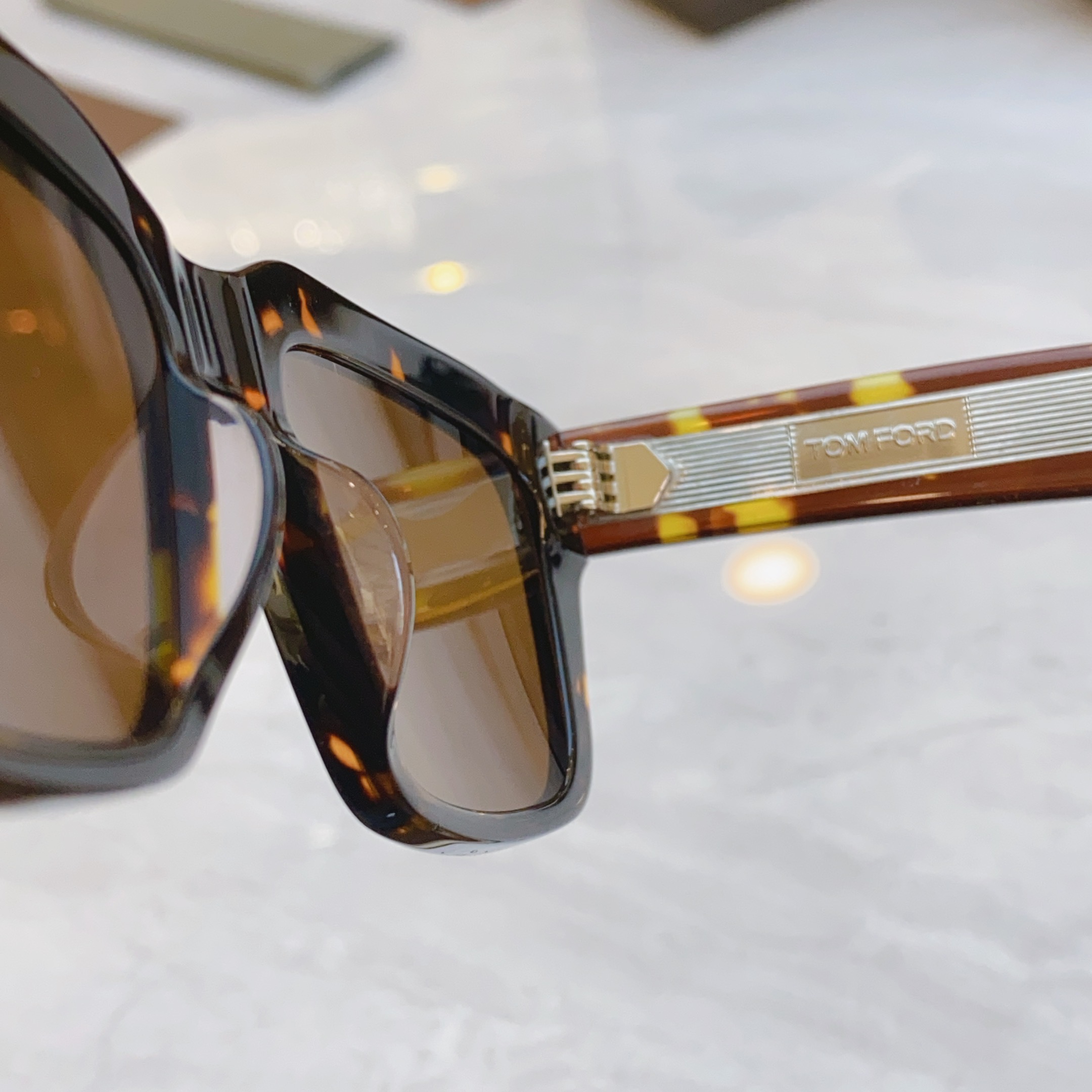 ，【TOM FOR*】汤姆*福特新款太阳镜🕶️，MODEL：FT1199，SIZE：55口19-145