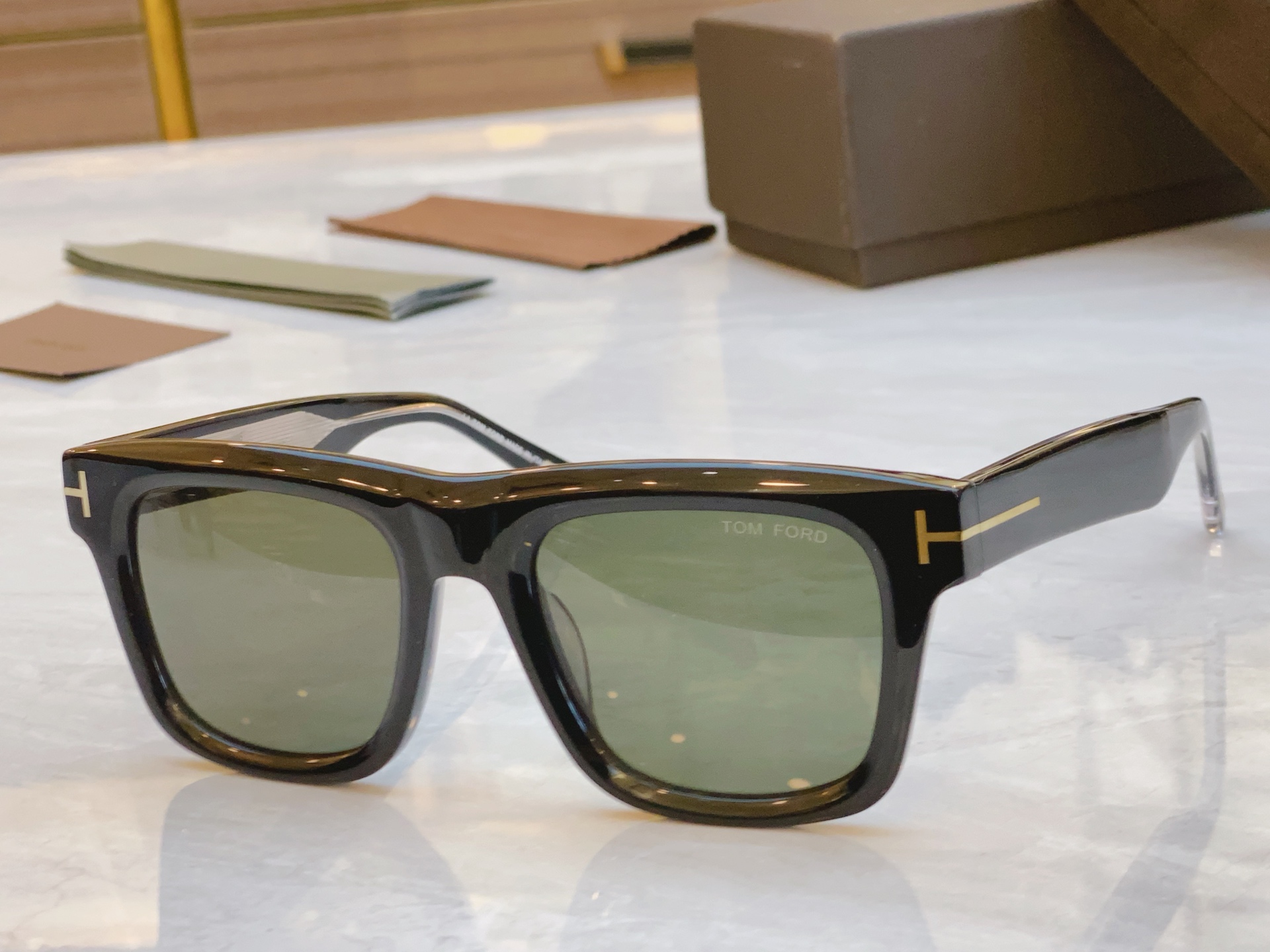 ，【TOM FOR*】汤姆*福特新款太阳镜🕶️，MODEL：FT1200，SIZE：53口21-145