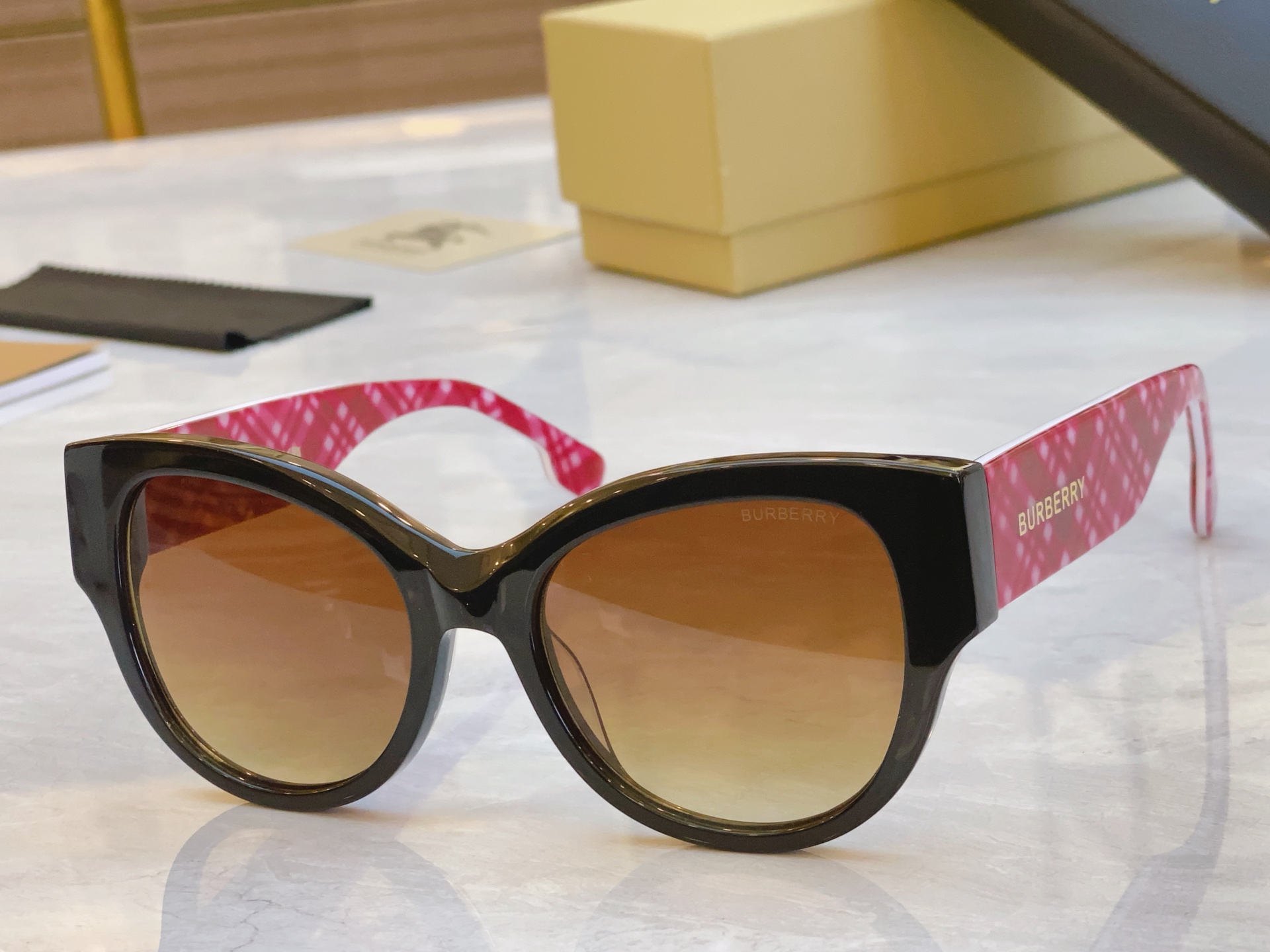 ，【BURBERR*】巴宝*莉新款光学架。MODEL：BE4294，SIZE：54口19-145