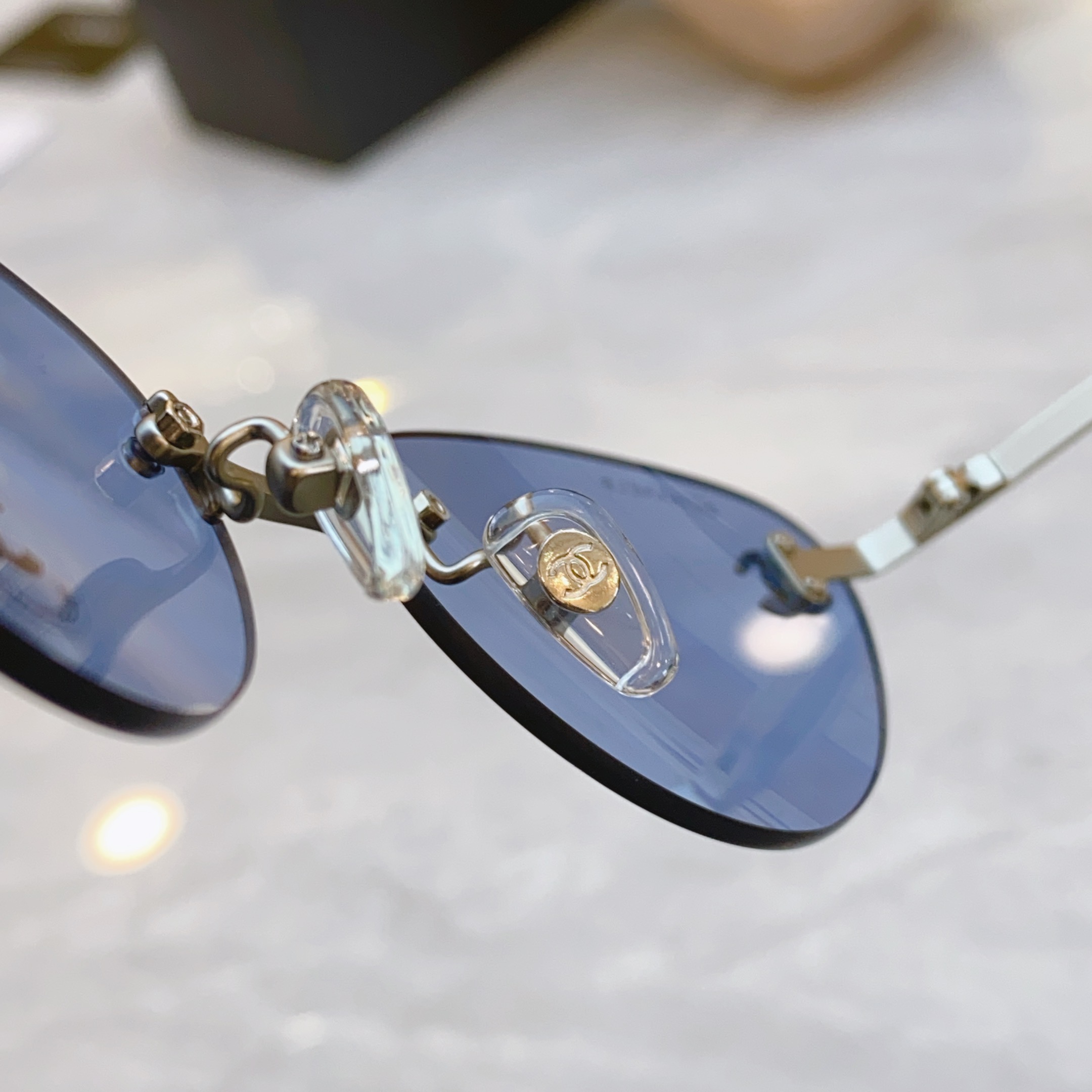 ，【CHANE*】香奈儿新款太阳镜🕶️🕶️，MODEL：CH4003，SIZE：55口16-135