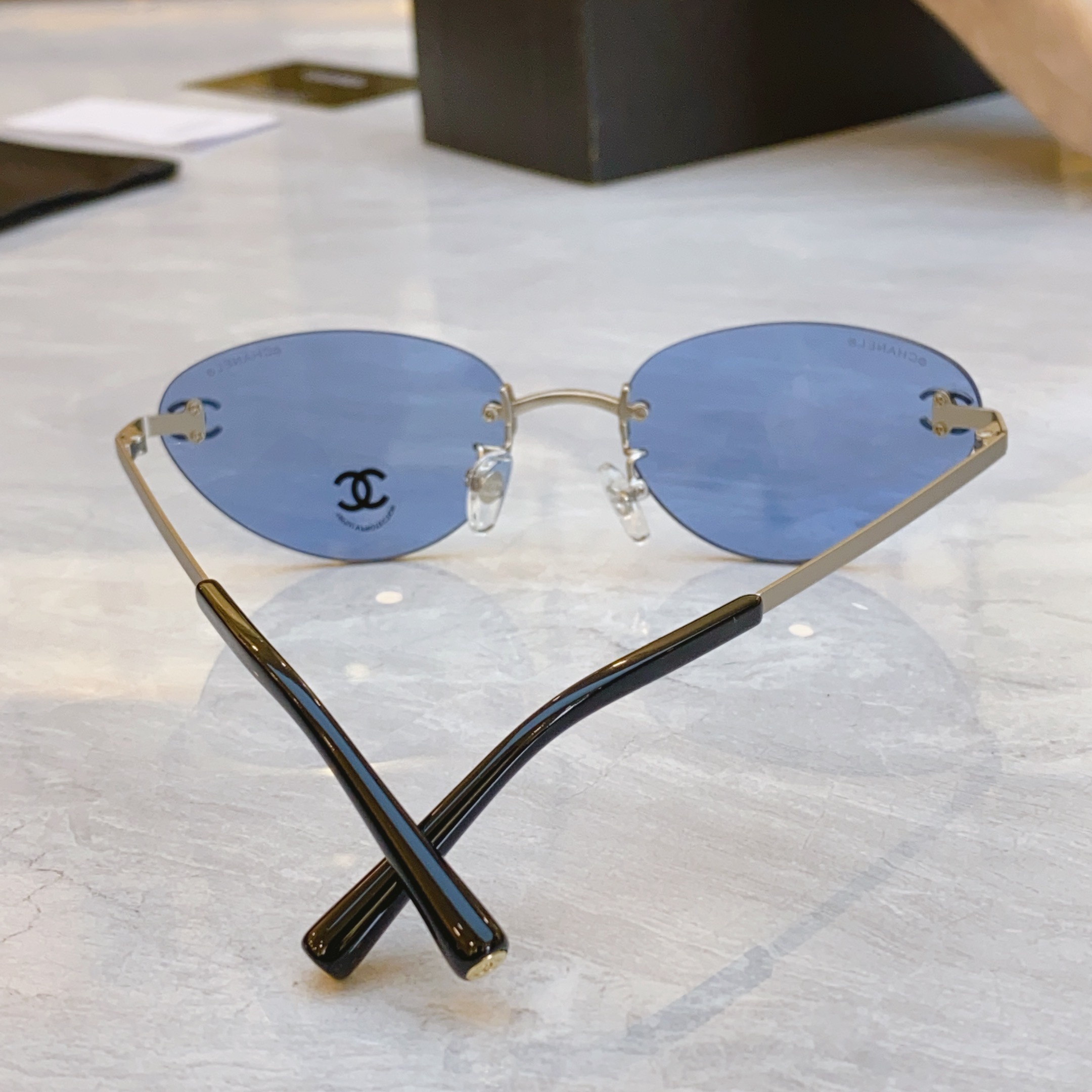 ，【CHANE*】香奈儿新款太阳镜🕶️🕶️，MODEL：CH4003，SIZE：55口16-135