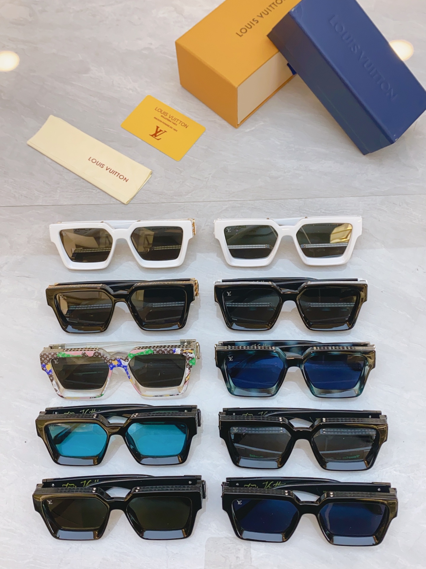 ，【LOUIS VUITTO*】路易*威登新款太阳镜，MODEL：M96006WN，SIZE：56口17