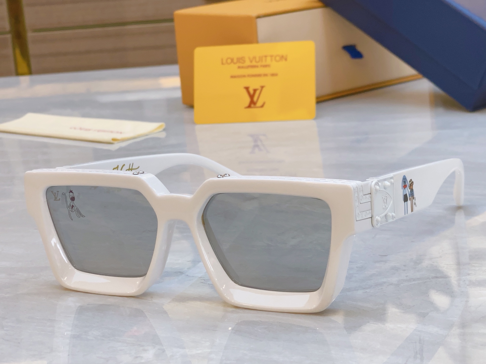 ，【LOUIS VUITTO*】路易*威登新款太阳镜，MODEL：M96006WN，SIZE：56口17