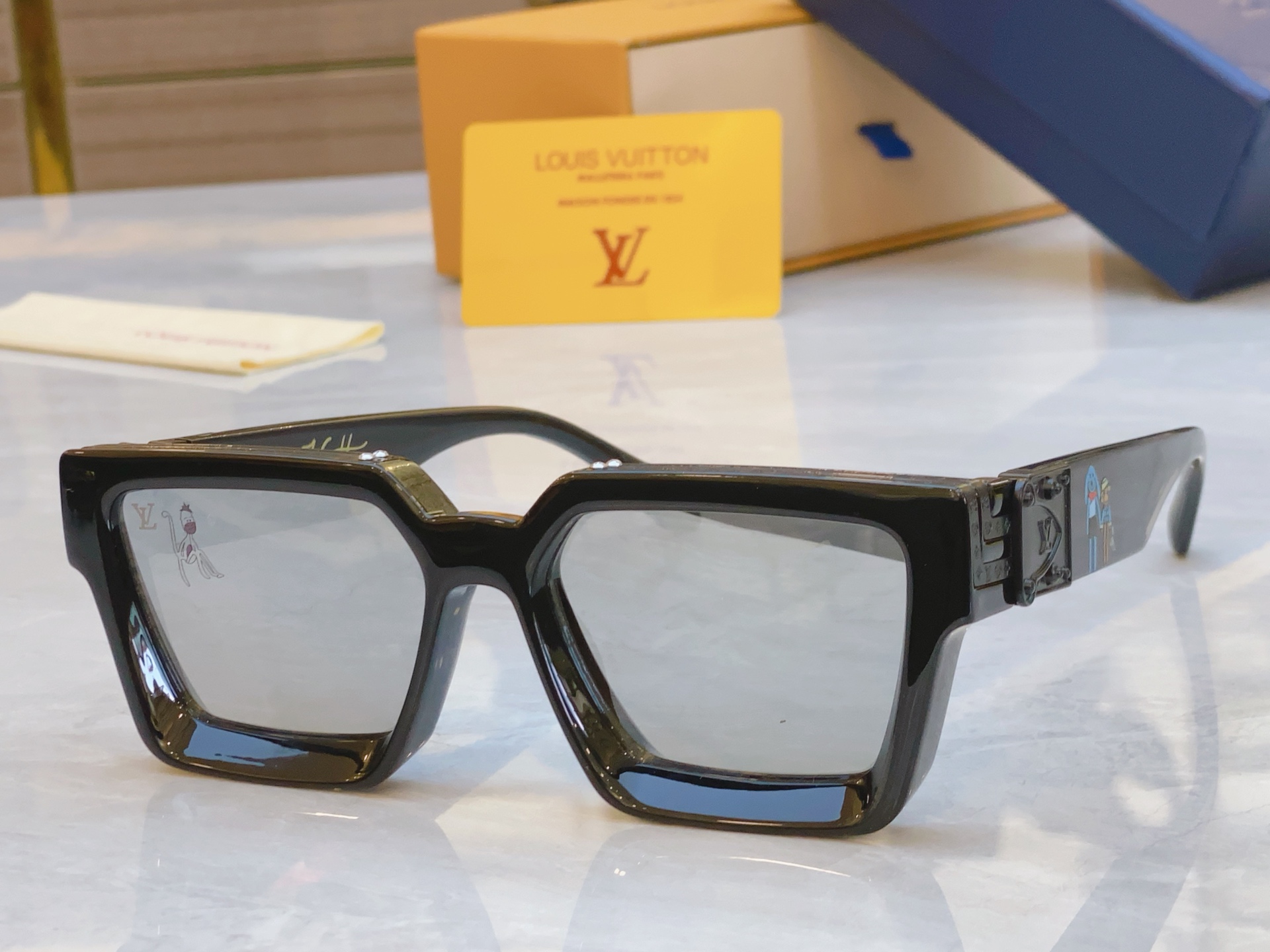 ，【LOUIS VUITTO*】路易*威登新款太阳镜，MODEL：M96006WN，SIZE：56口17