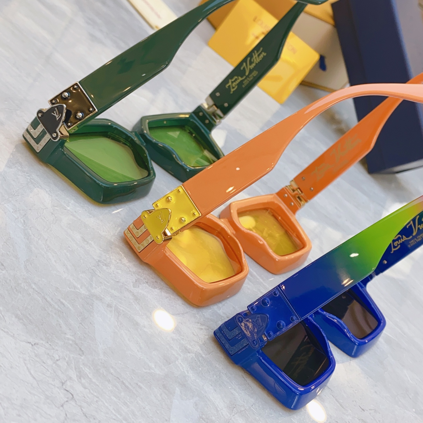 ，【LOUIS VUITTO*】路易*威登新款太阳镜，MODEL：M96006WN，SIZE：56口17