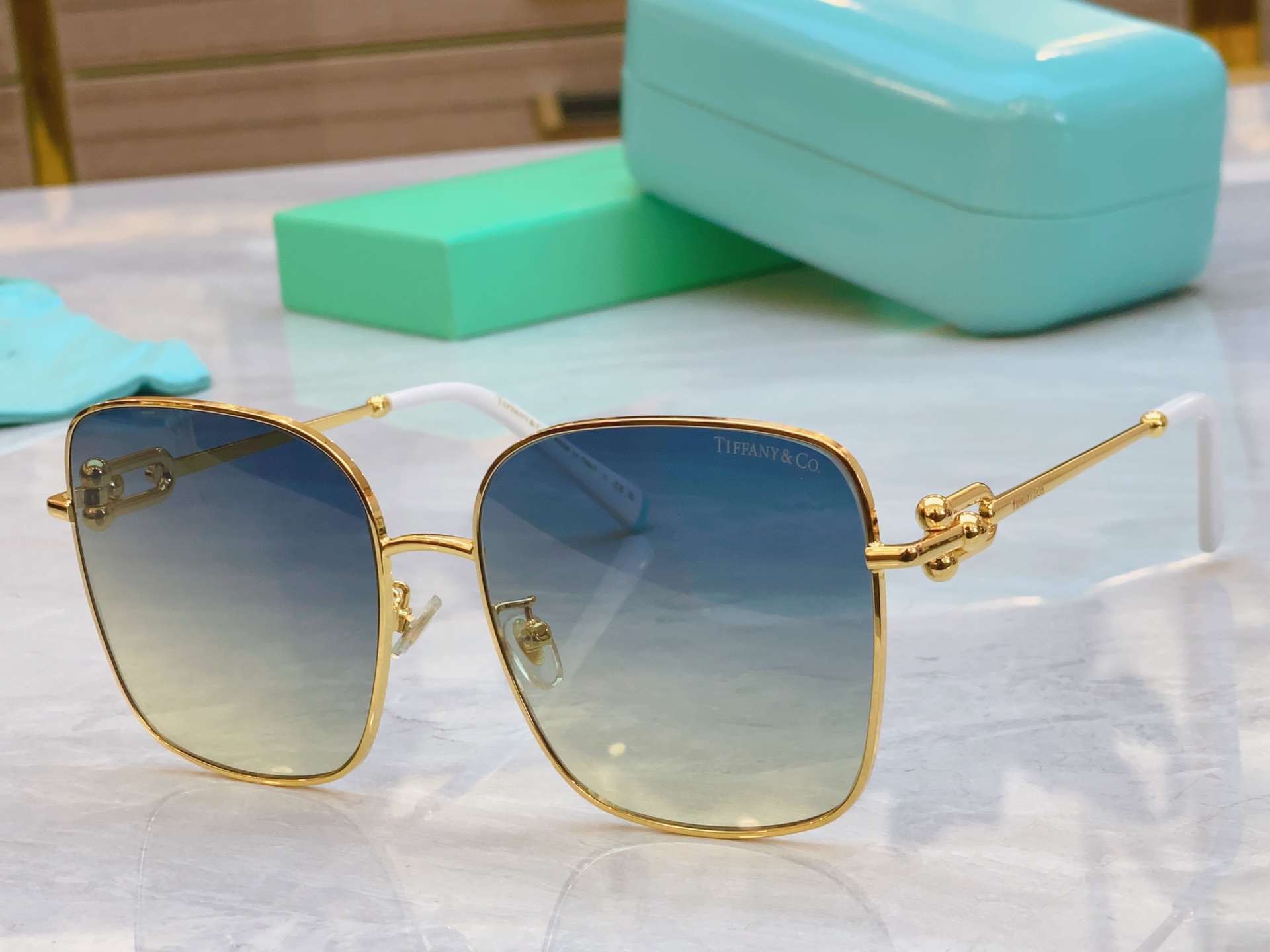 ，【Tiffany & Co.】蒂芙*尼新款太阳镜🕶️，Mod：TF3094，Size：50口24-14