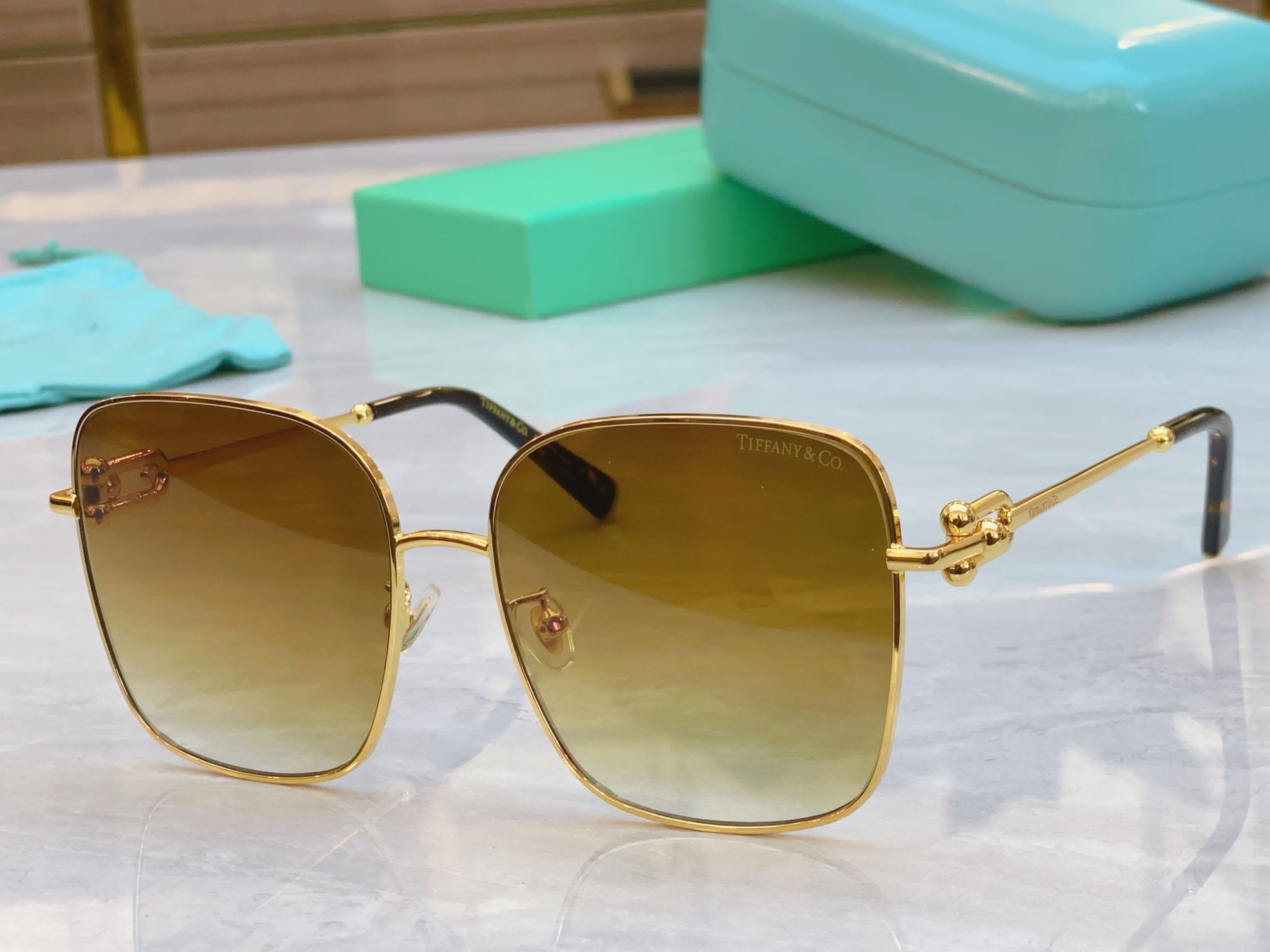，【Tiffany & Co.】蒂芙*尼新款太阳镜🕶️，Mod：TF3094，Size：50口24-14