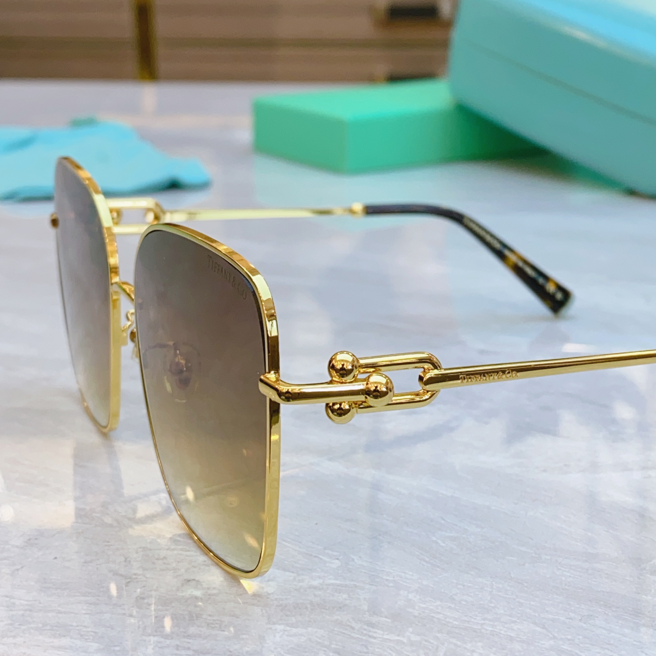 ，【Tiffany & Co.】蒂芙*尼新款太阳镜🕶️，Mod：TF3094，Size：50口24-14