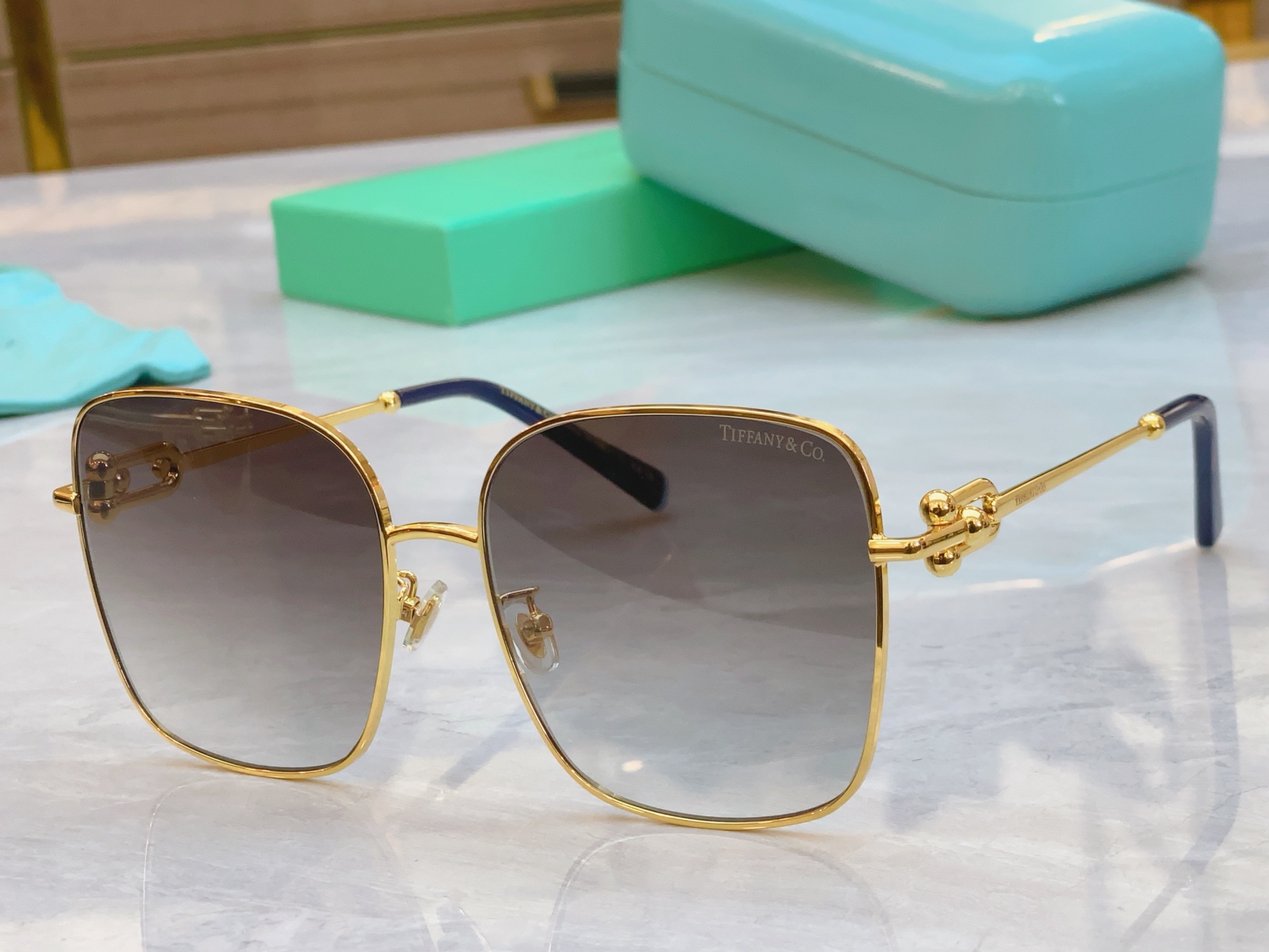 ，【Tiffany & Co.】蒂芙*尼新款太阳镜🕶️，Mod：TF3094，Size：50口24-14