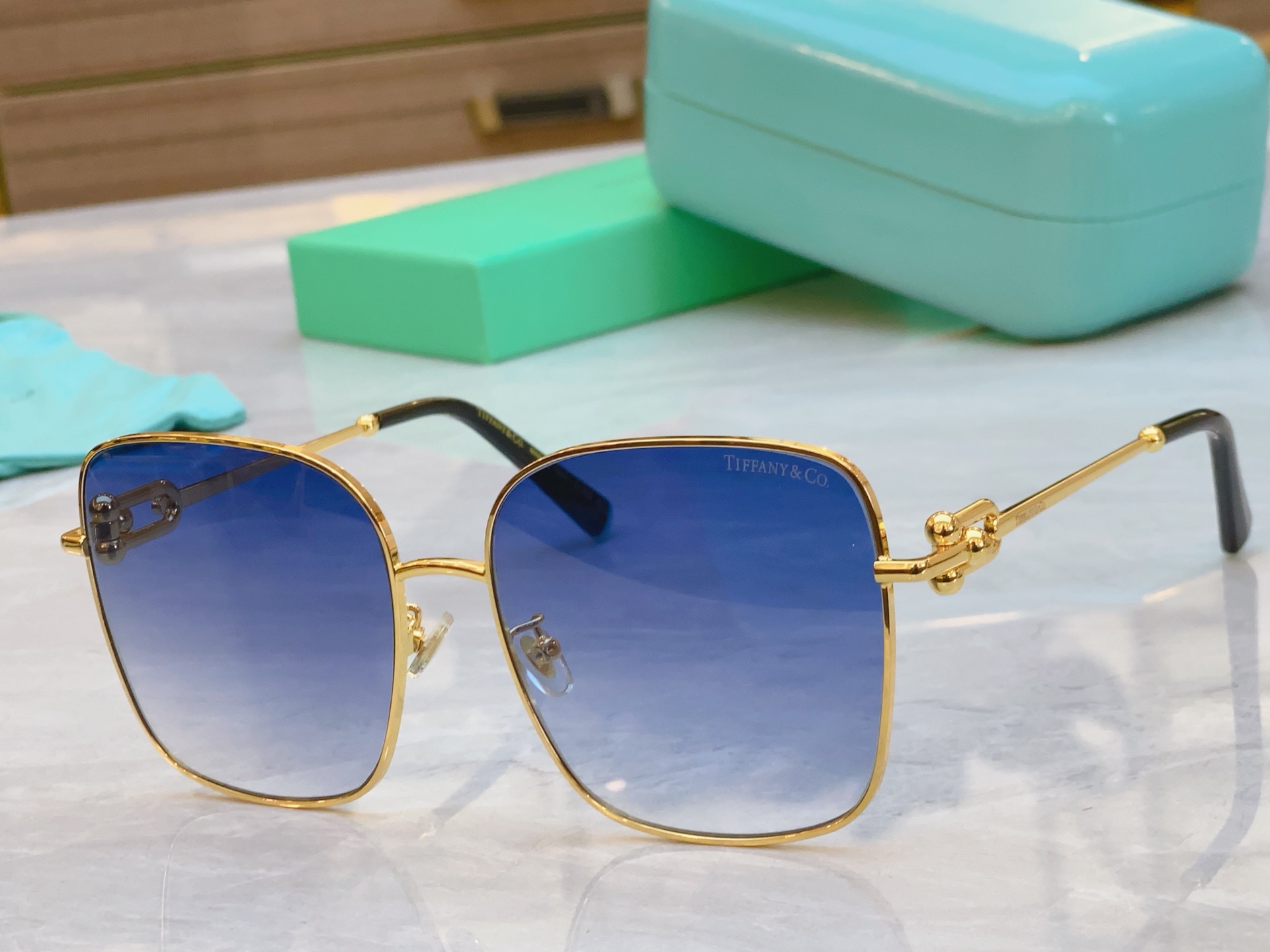 ，【Tiffany & Co.】蒂芙*尼新款太阳镜🕶️，Mod：TF3094，Size：50口24-14