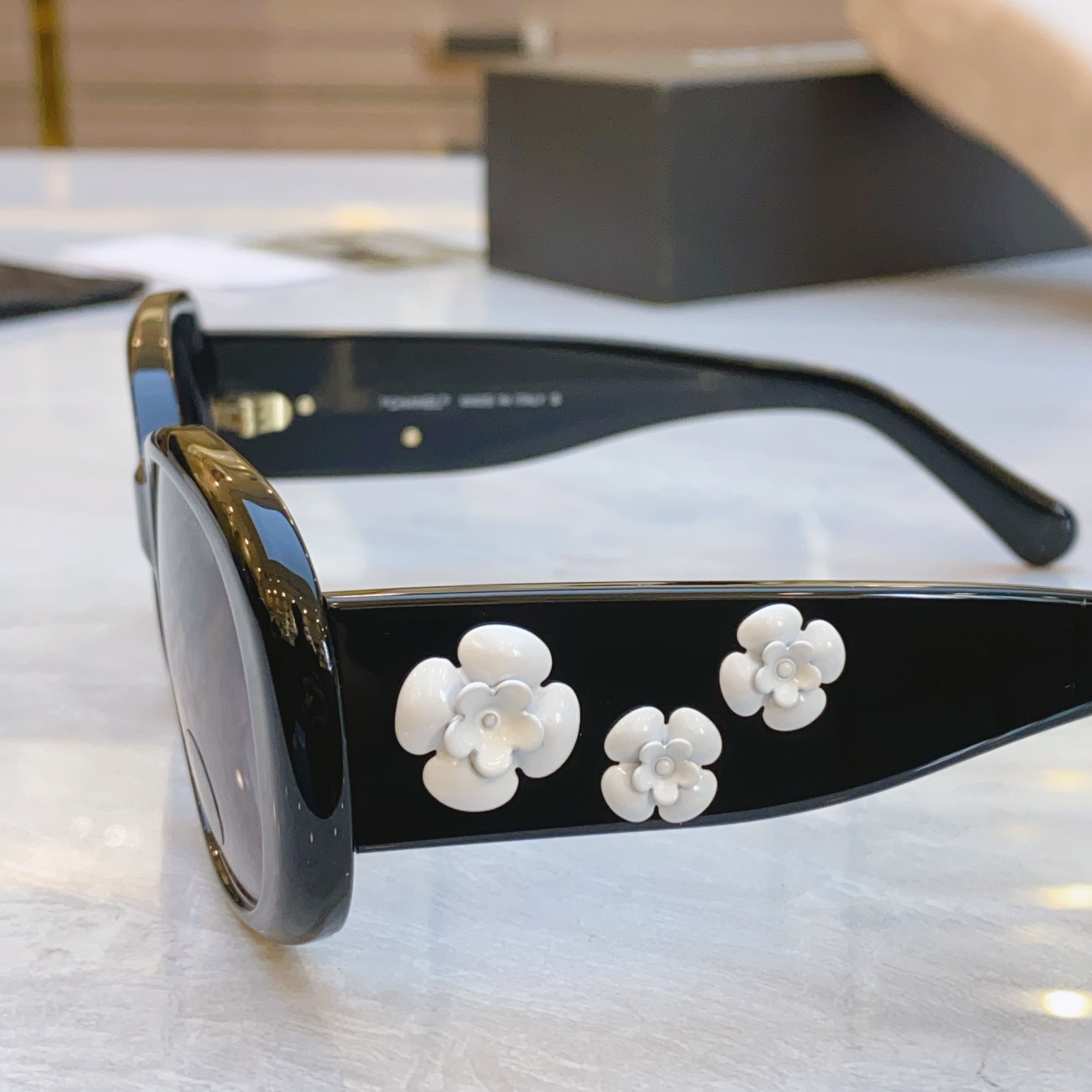 ，【CHANE*】香奈儿新款太阳镜🕶️🕶️，MODEL：CH5113，SIZE：56口16-130