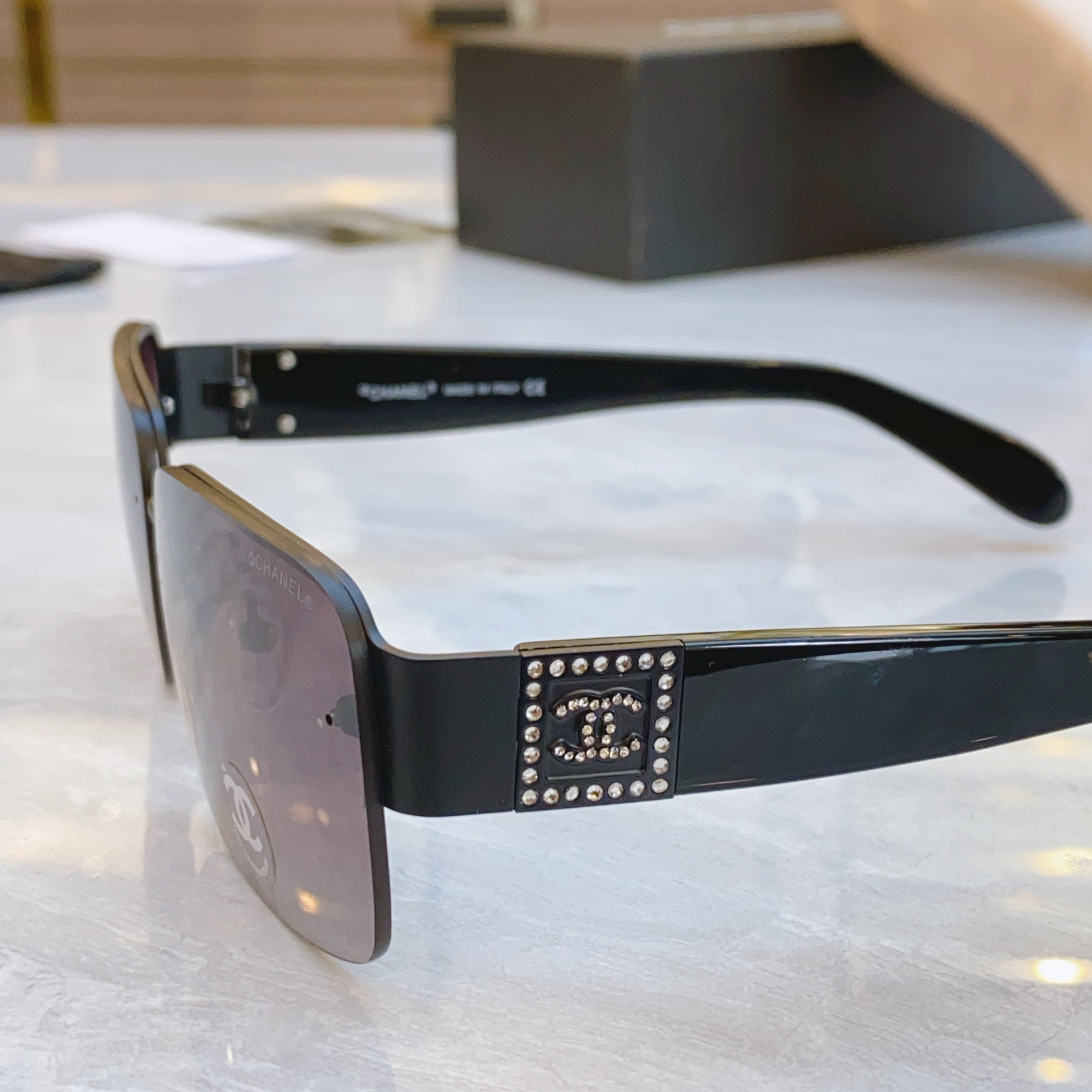 ，【CHANE*】香奈儿新款太阳镜🕶️🕶️，MODEL：CH4117-B，SIZE：62口15-140